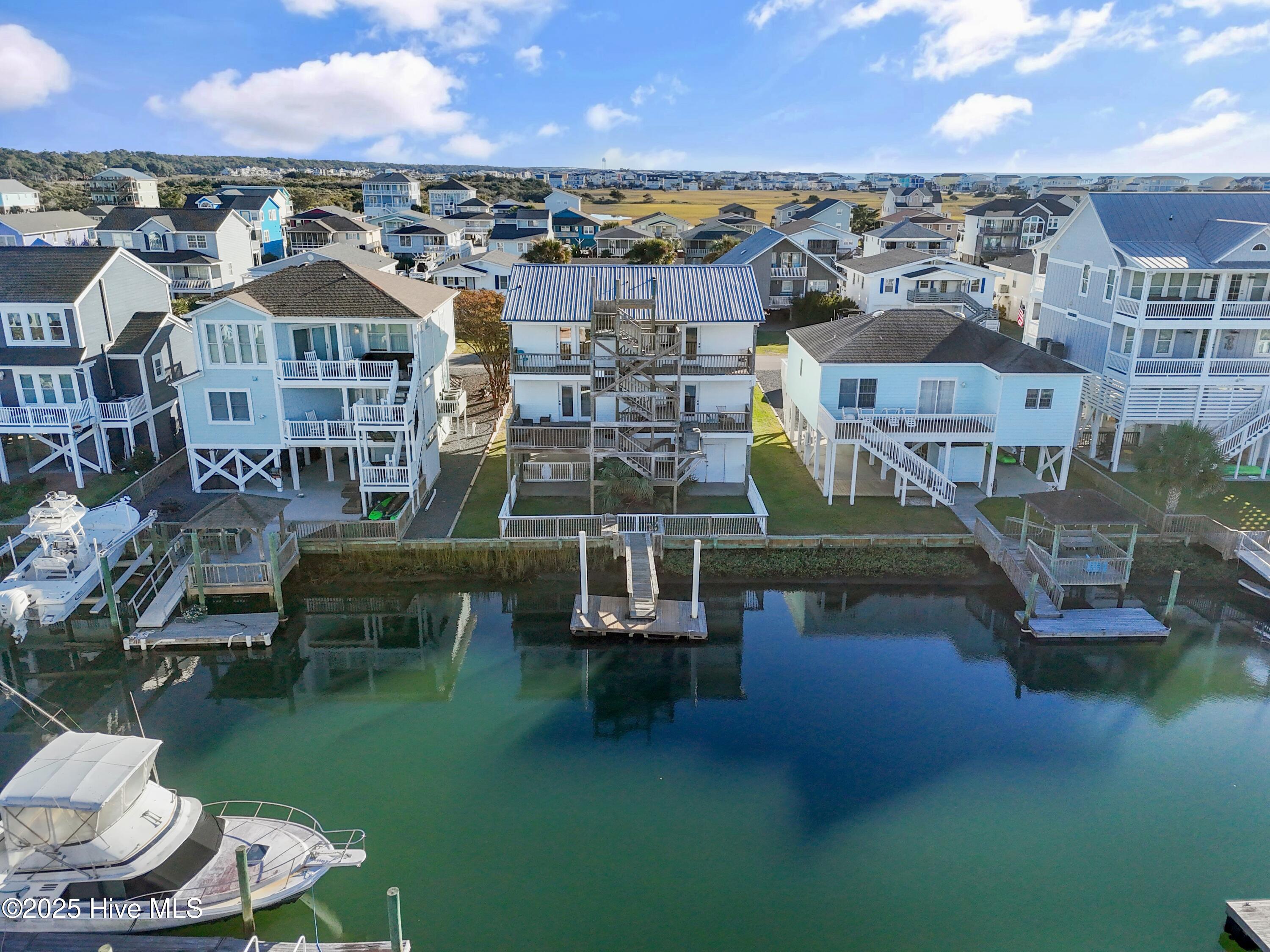 100542122 | Photo 60