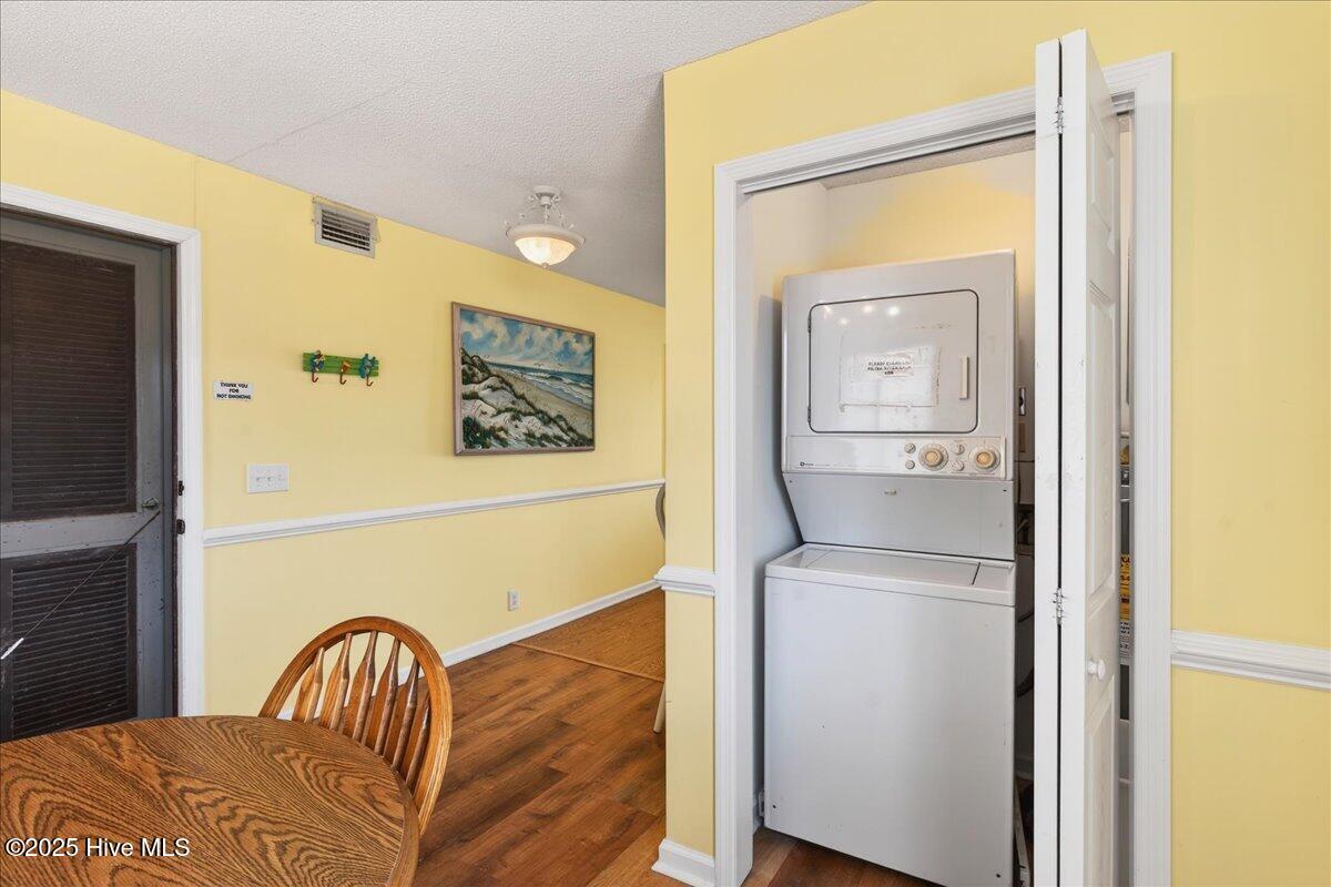 100544824 | Photo 11