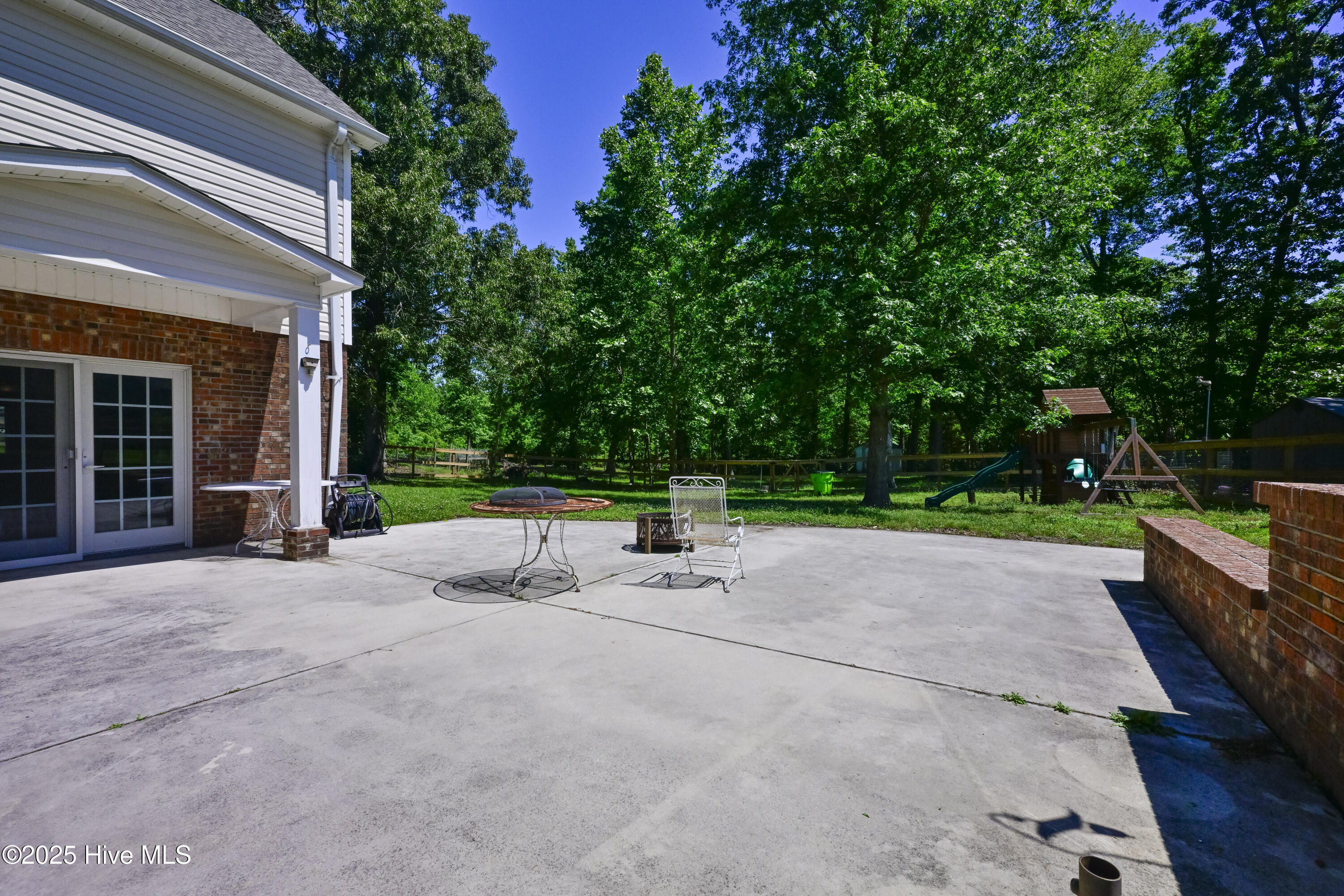 100523766 | Photo 71