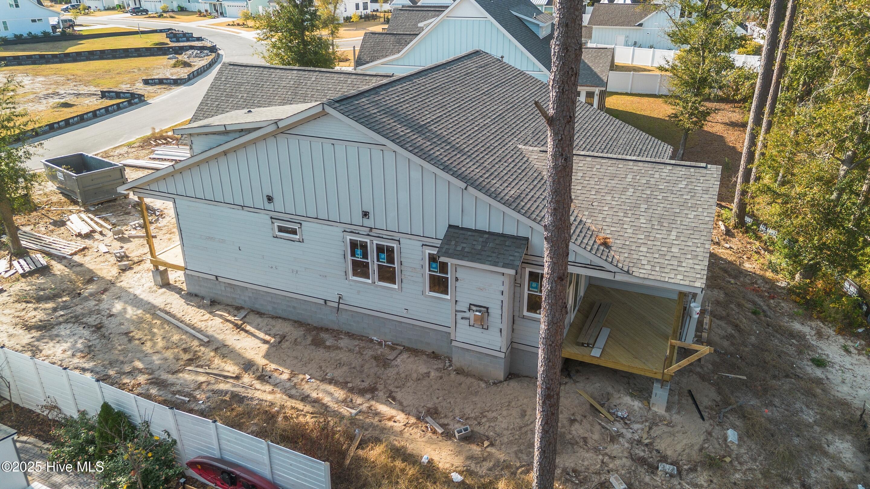 100543070 | Photo 17