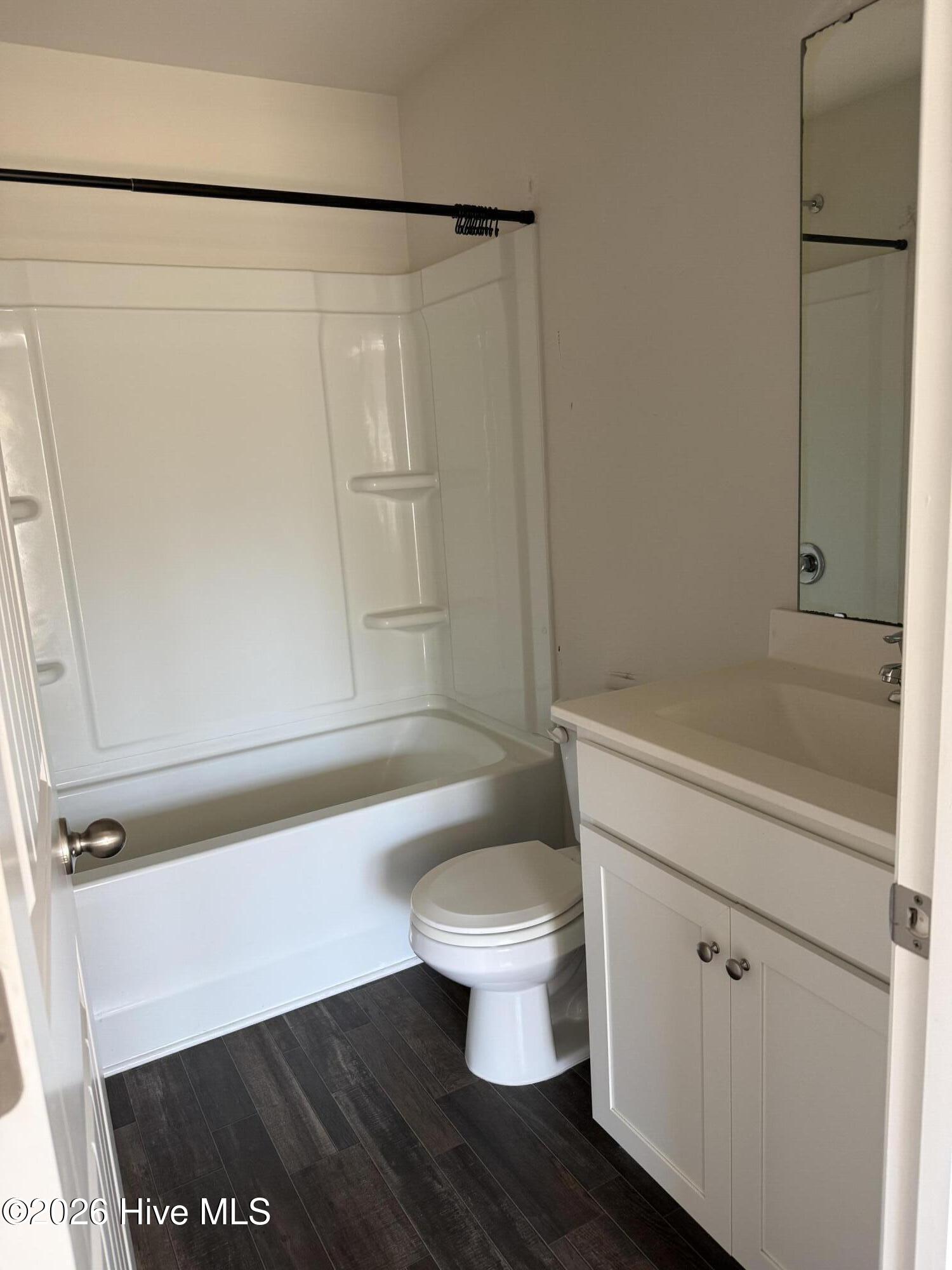 100560888 | Photo 12