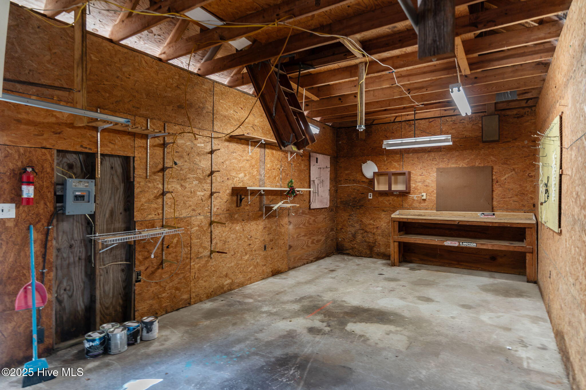 100531934 | Photo 53