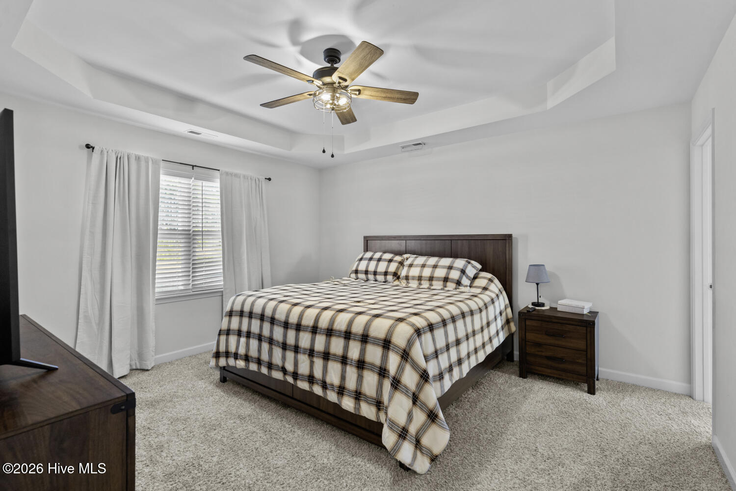 100549890 | Photo 25