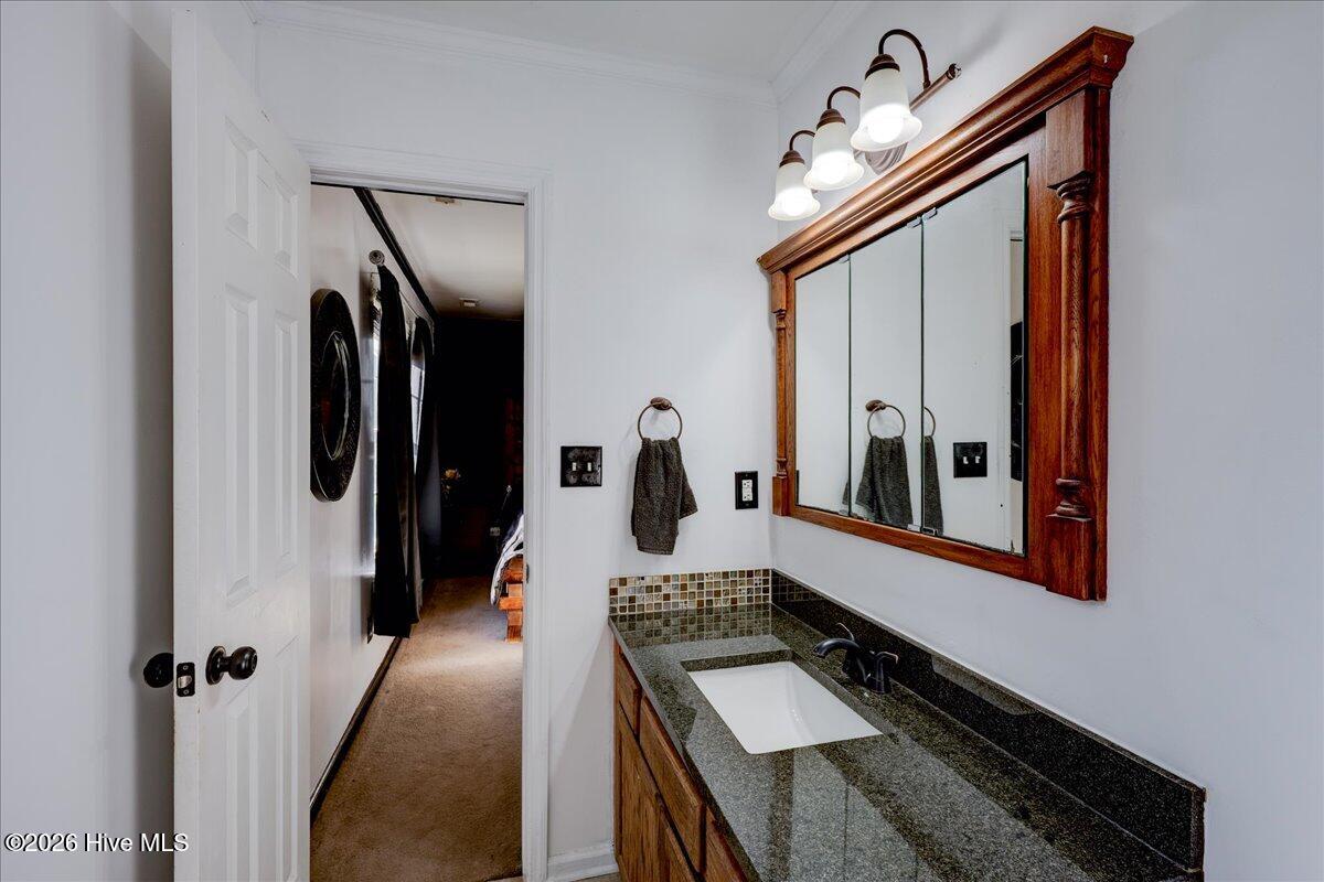 100548576 | Photo 32