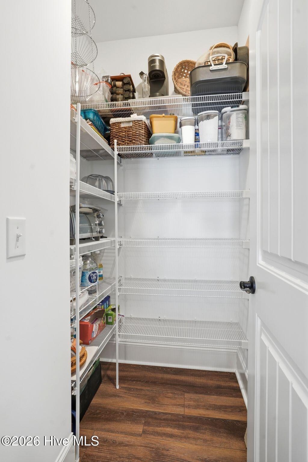 100559439 | Photo 36