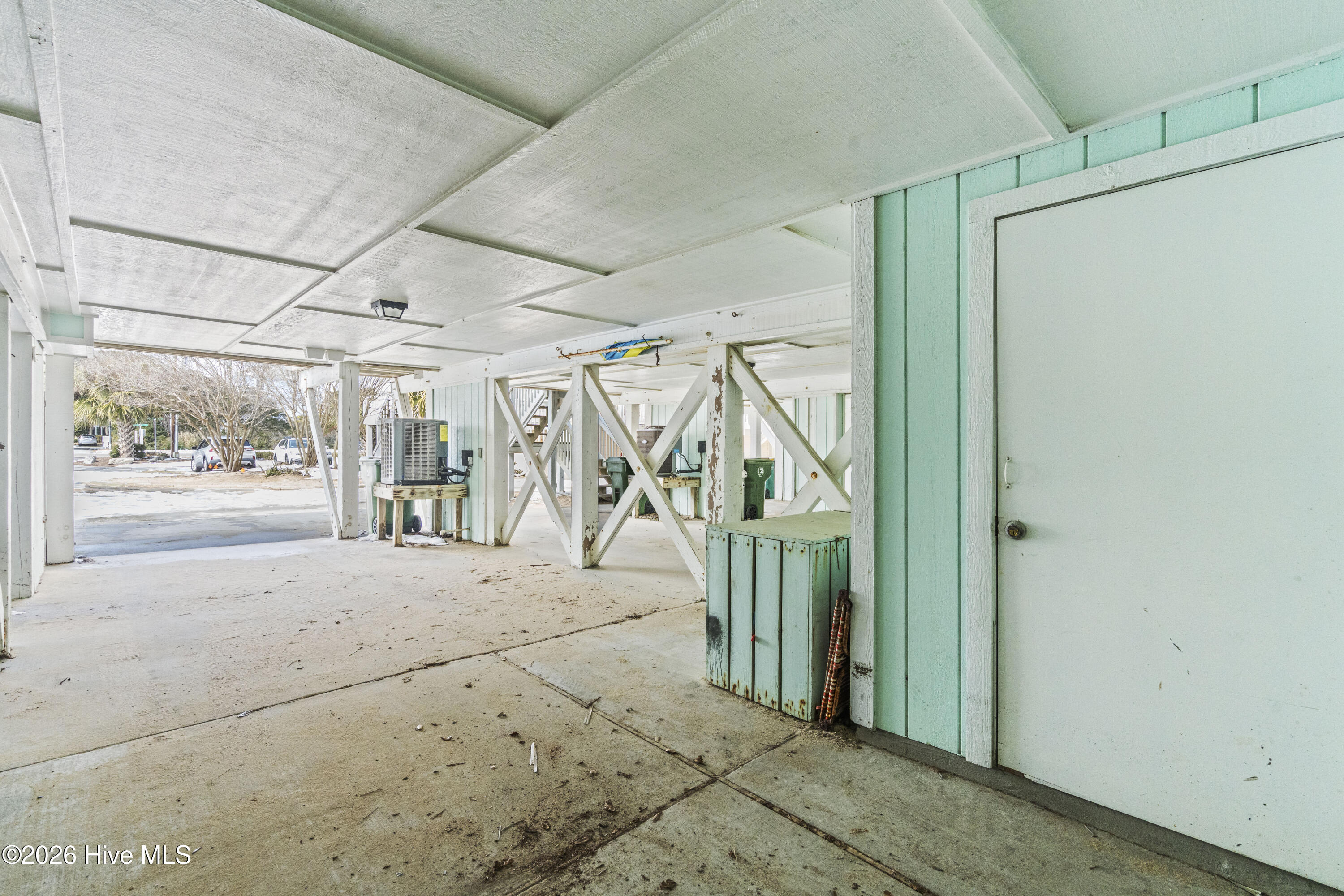 100552987 | Photo 28