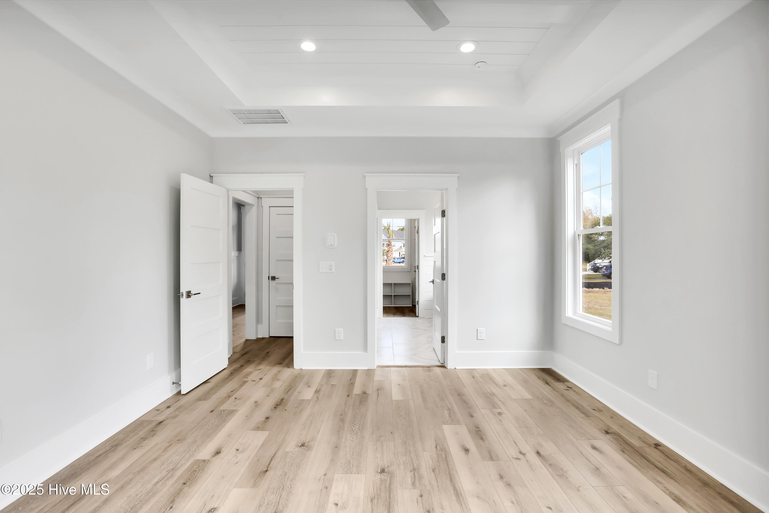 100542712 | Photo 17