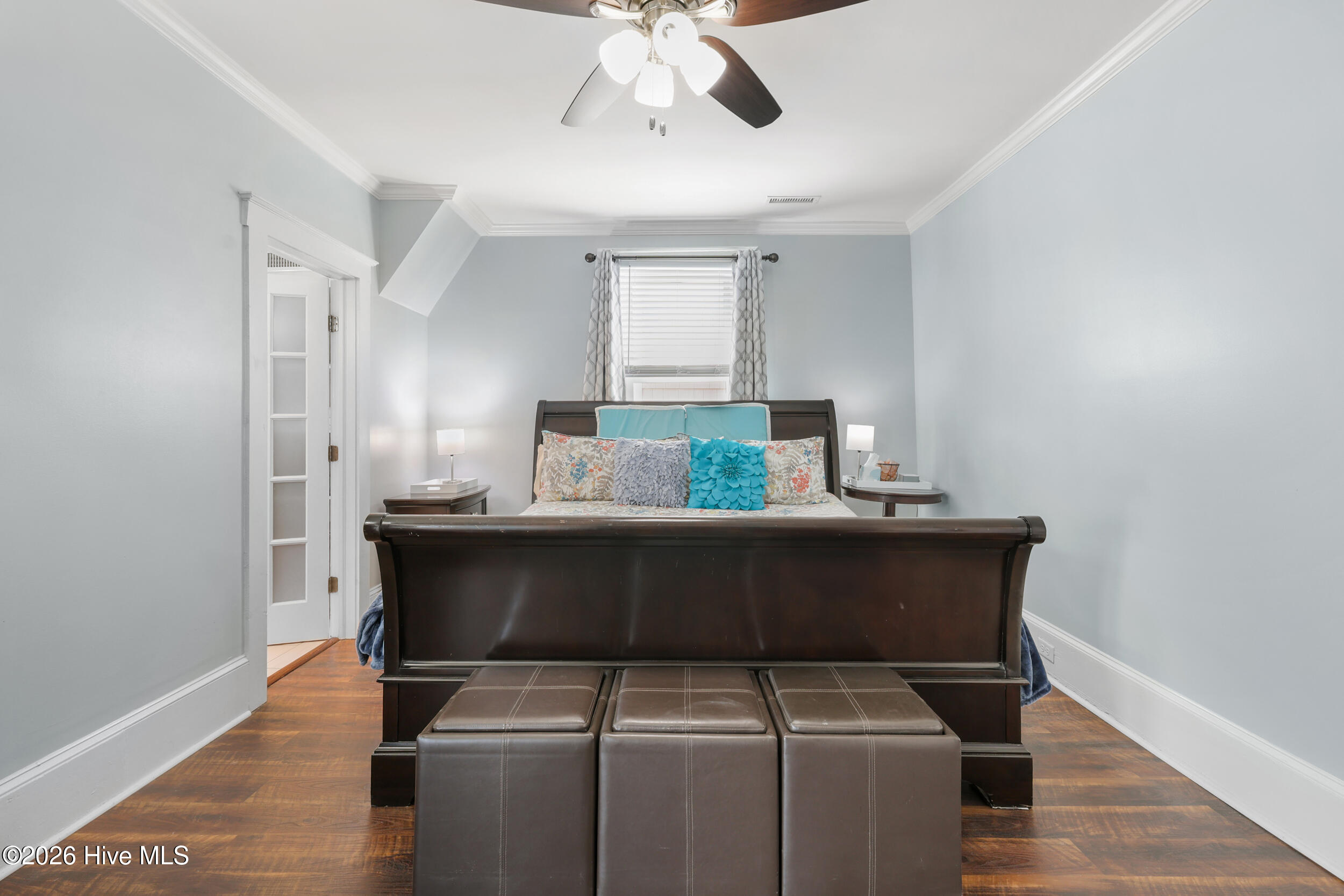 100562723 | Photo 30