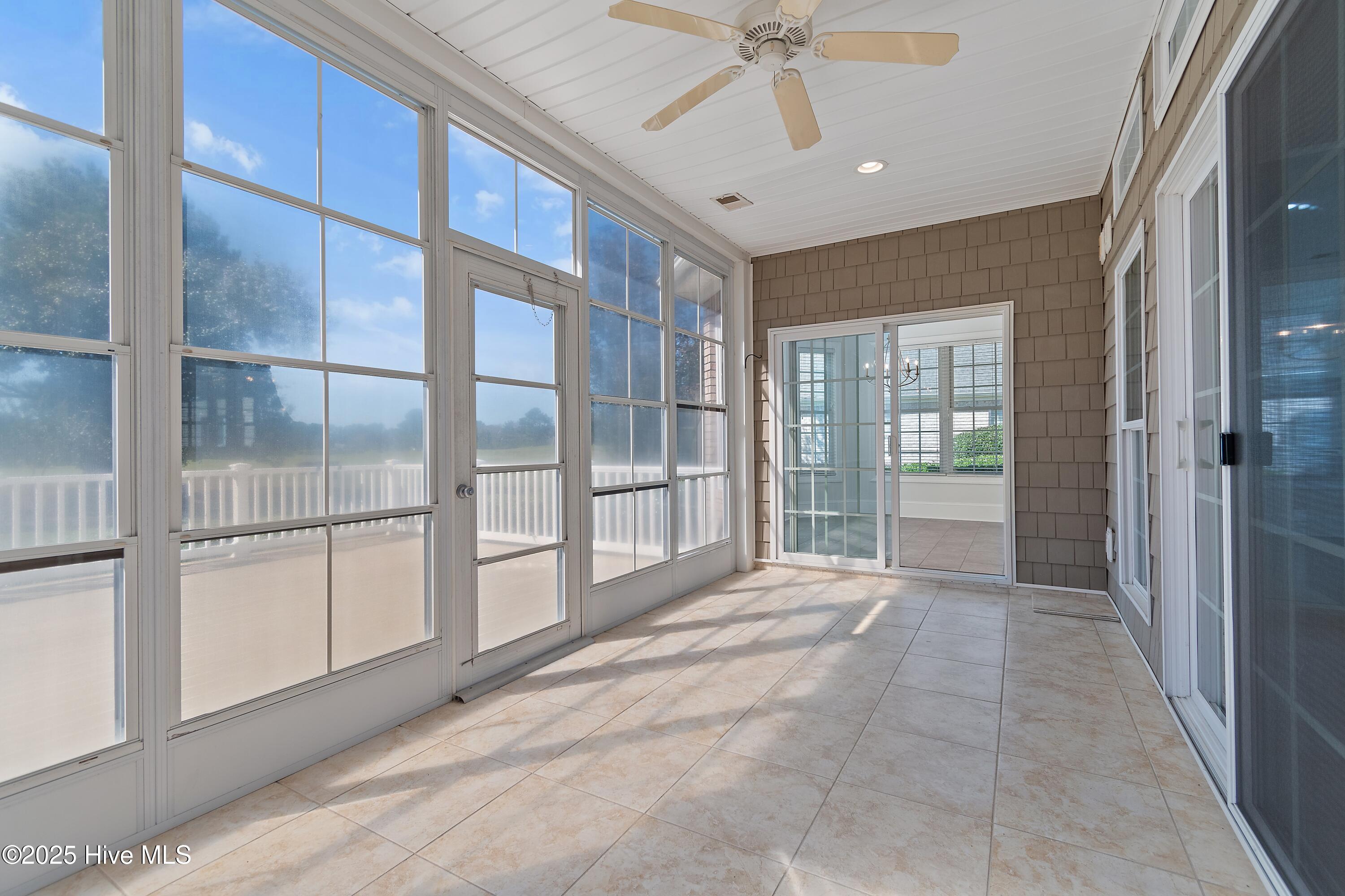 100548441 | Photo 54