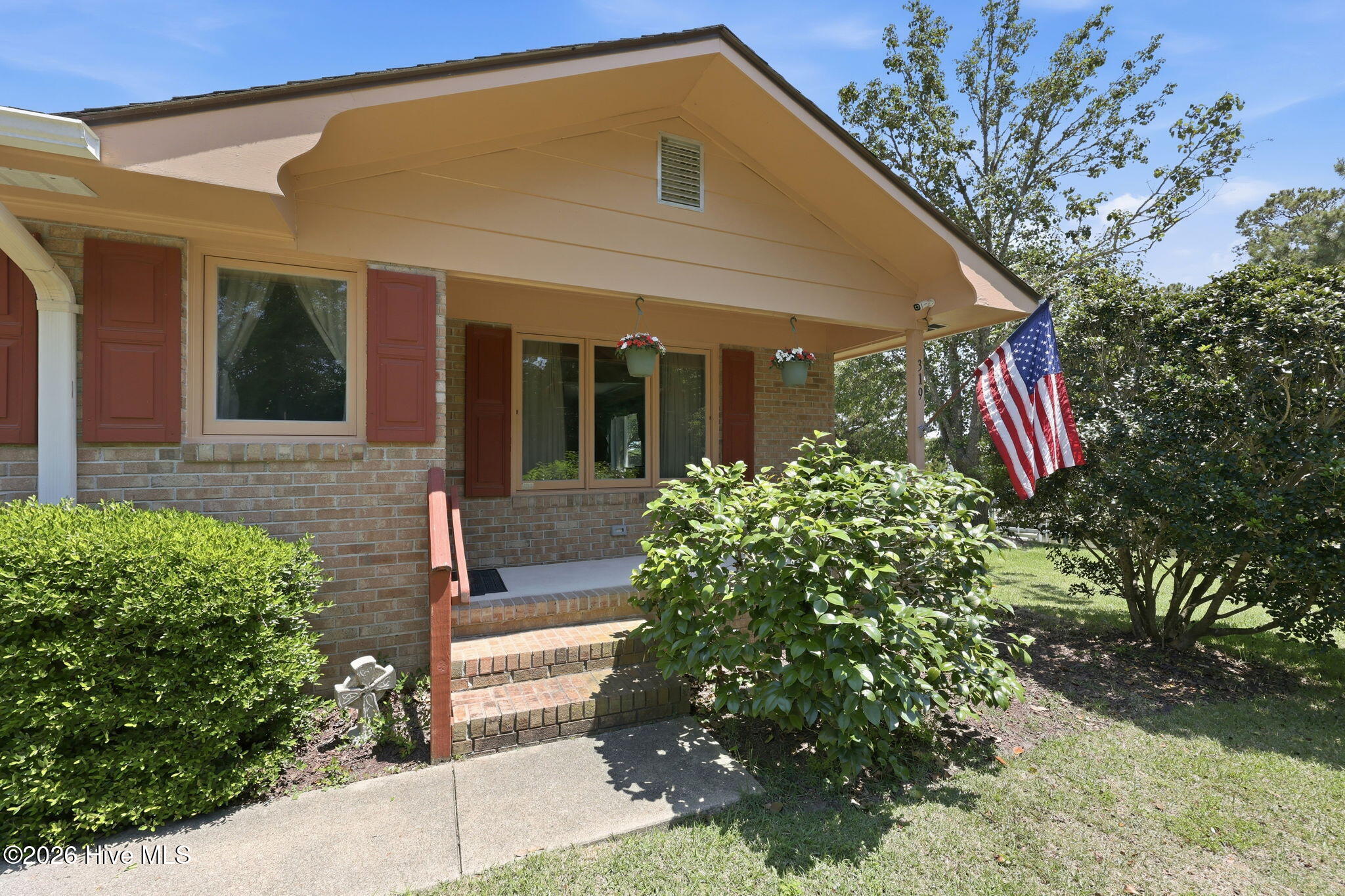319 Holly Lane,Newport