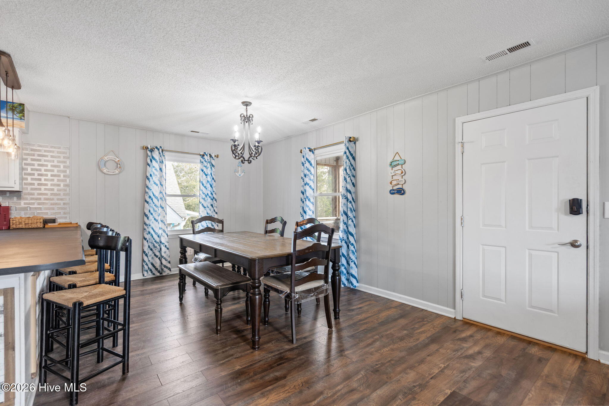 100558110 | Photo 18