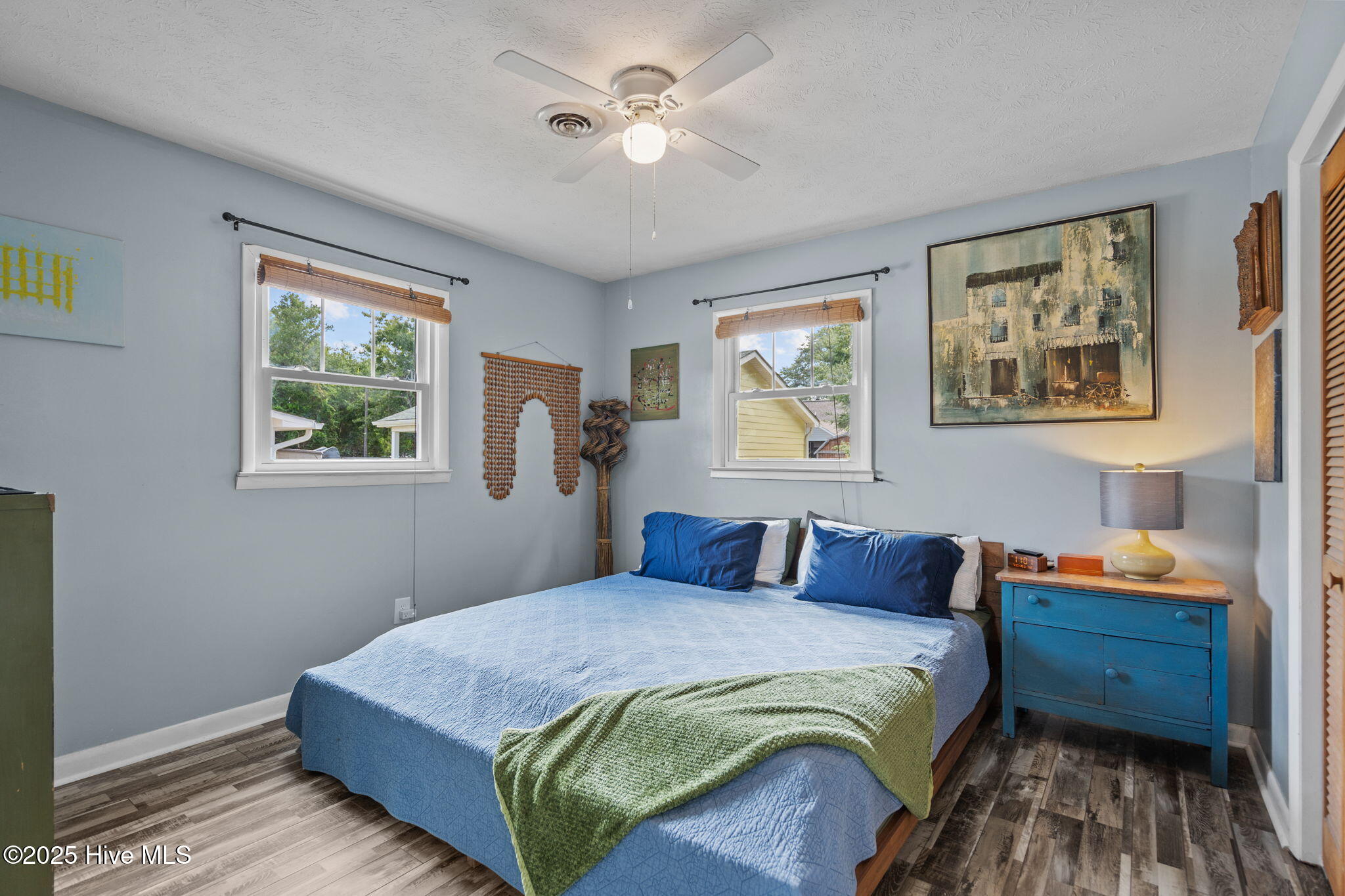 100522385 | Photo 23