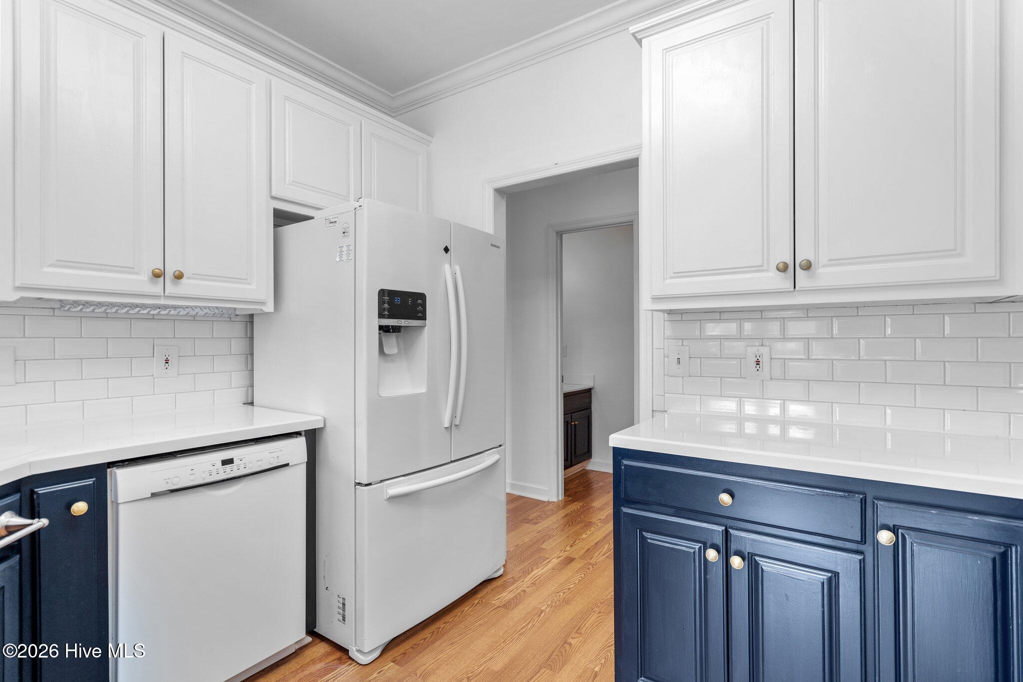 100570682 | Photo 12