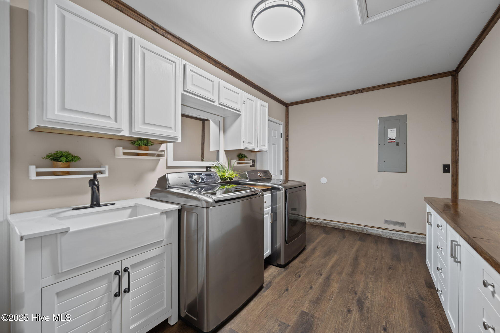 100545189 | Photo 12