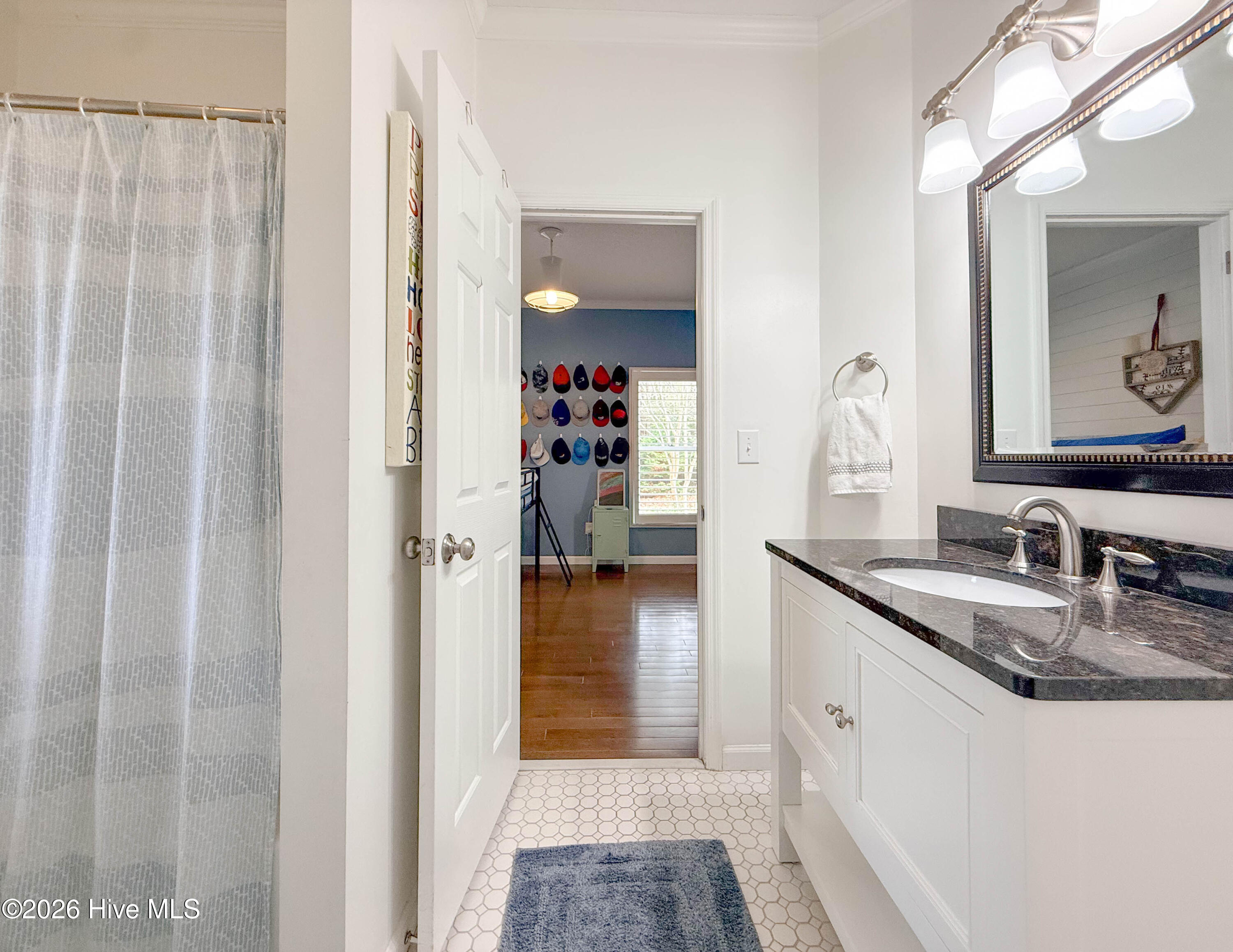 100549521 | Photo 58