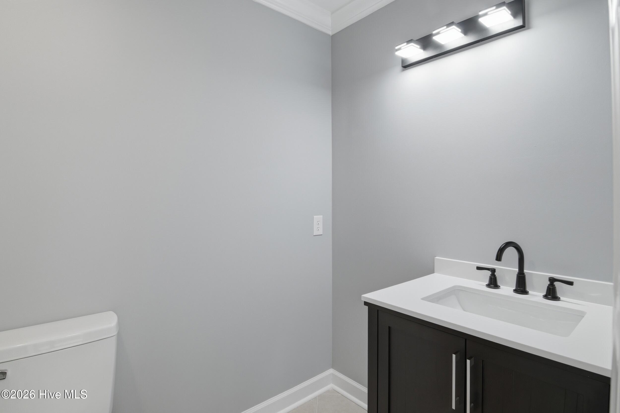 100553868 | Photo 38