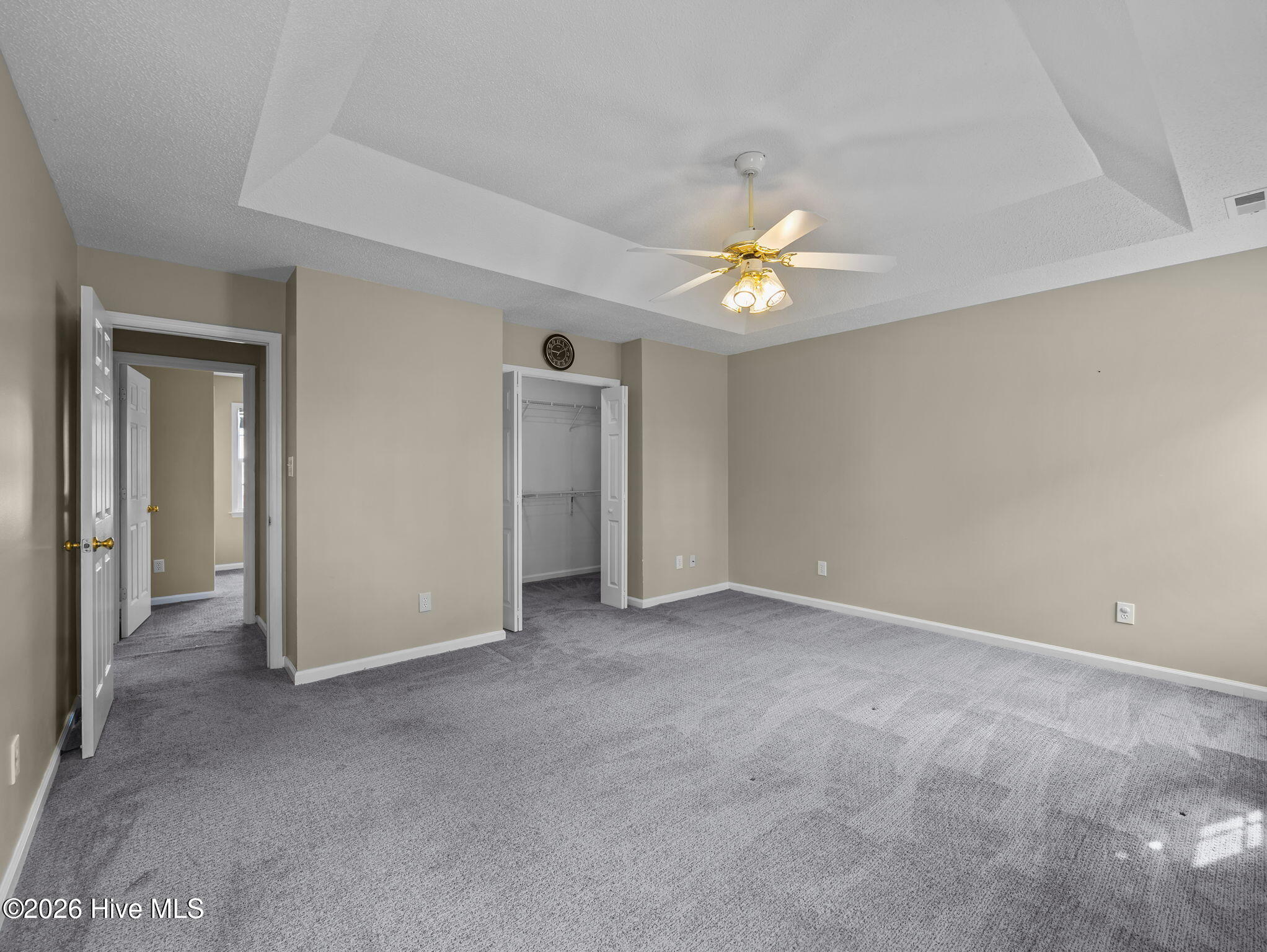 100565135 | Photo 28