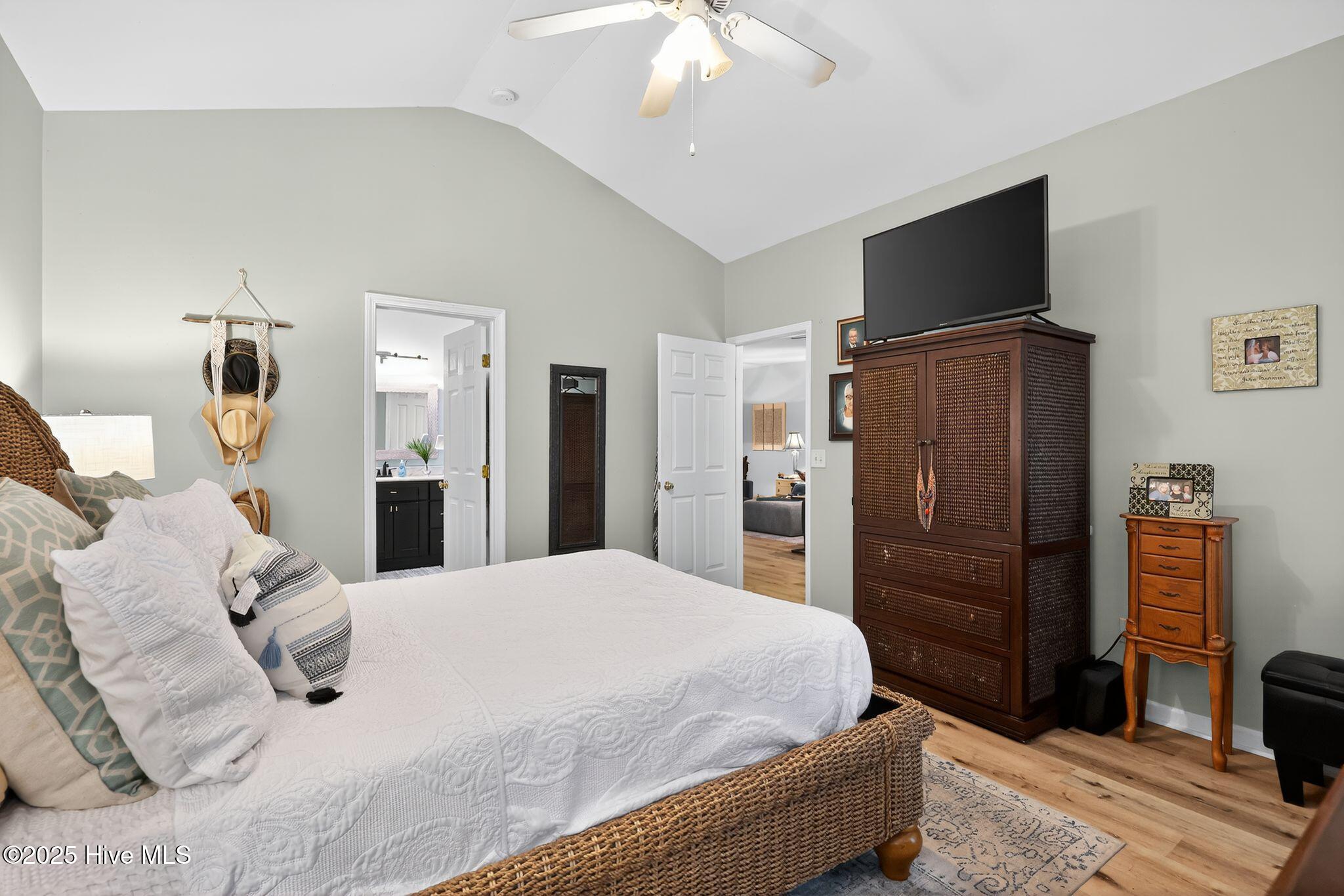 100539359 | Photo 21