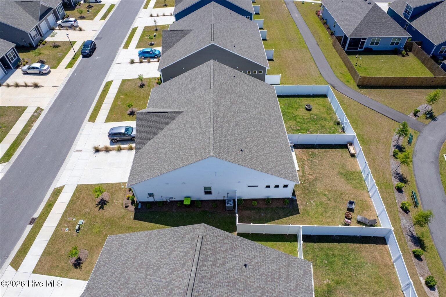 100568001 | Photo 43