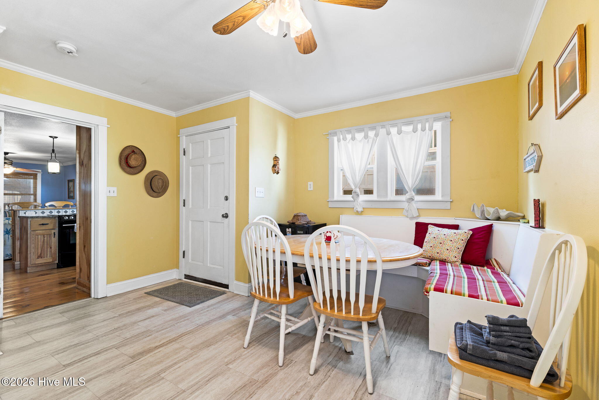 100557713 | Photo 20