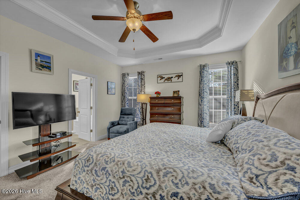 100554045 | Photo 16