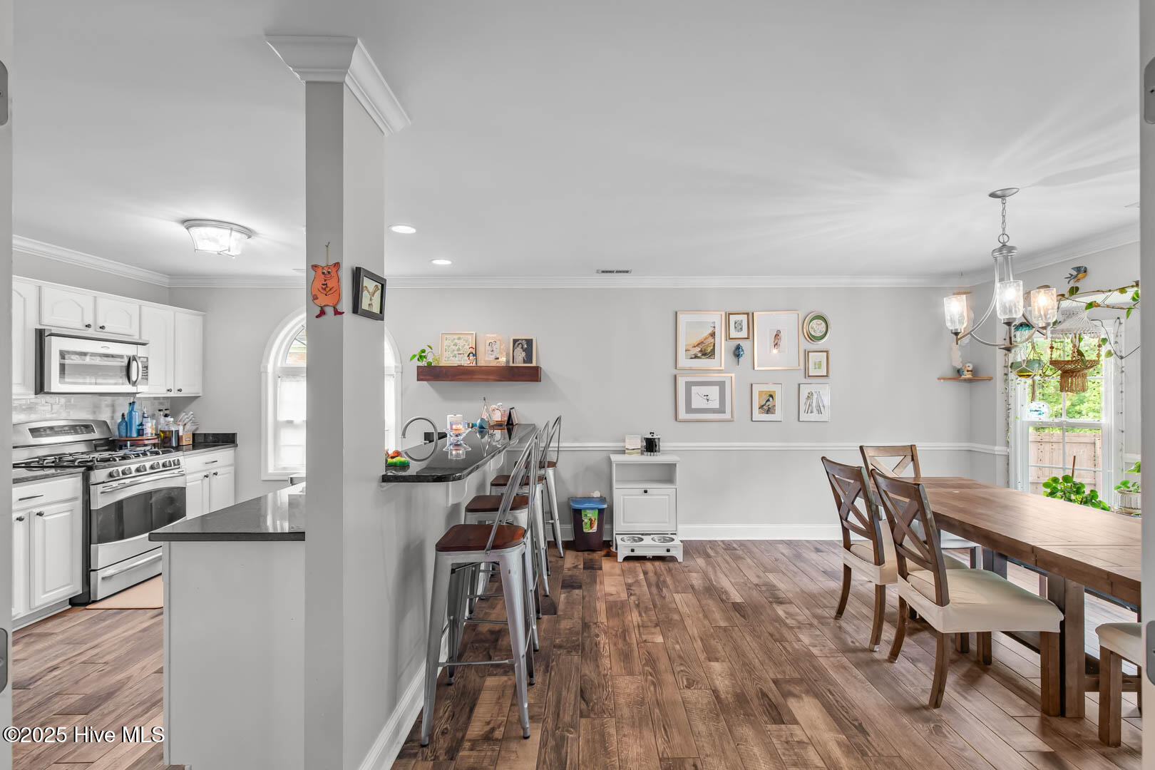 100510785 | Photo 17