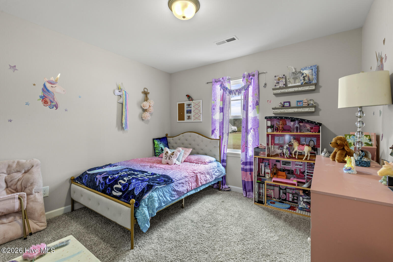 100558057 | Photo 18