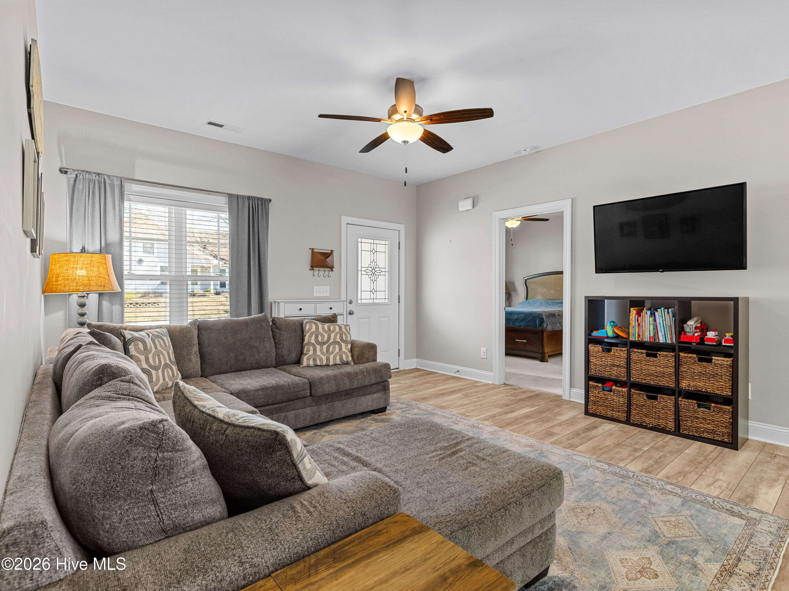 100560516 | Photo 13