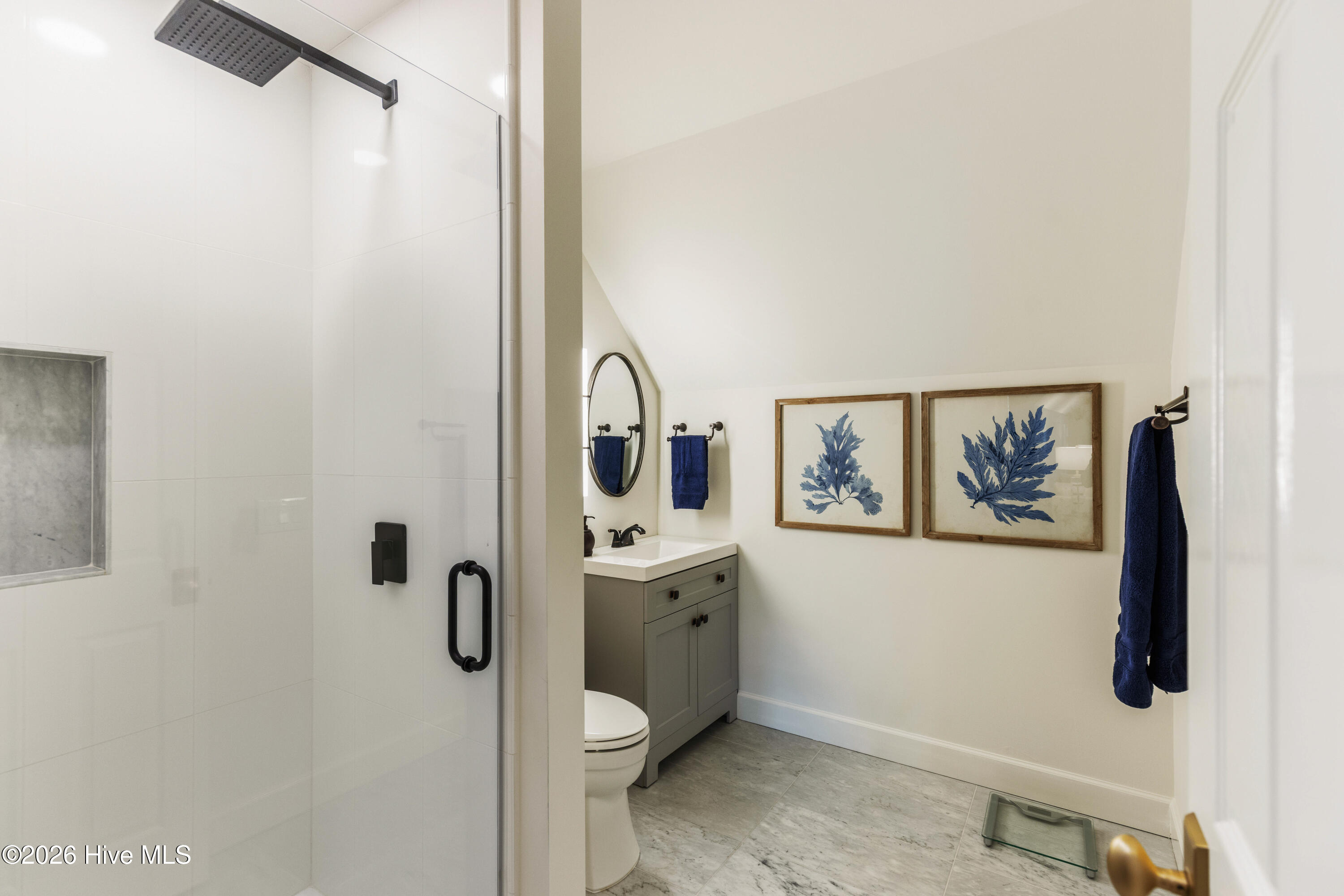 100555813 | Photo 78