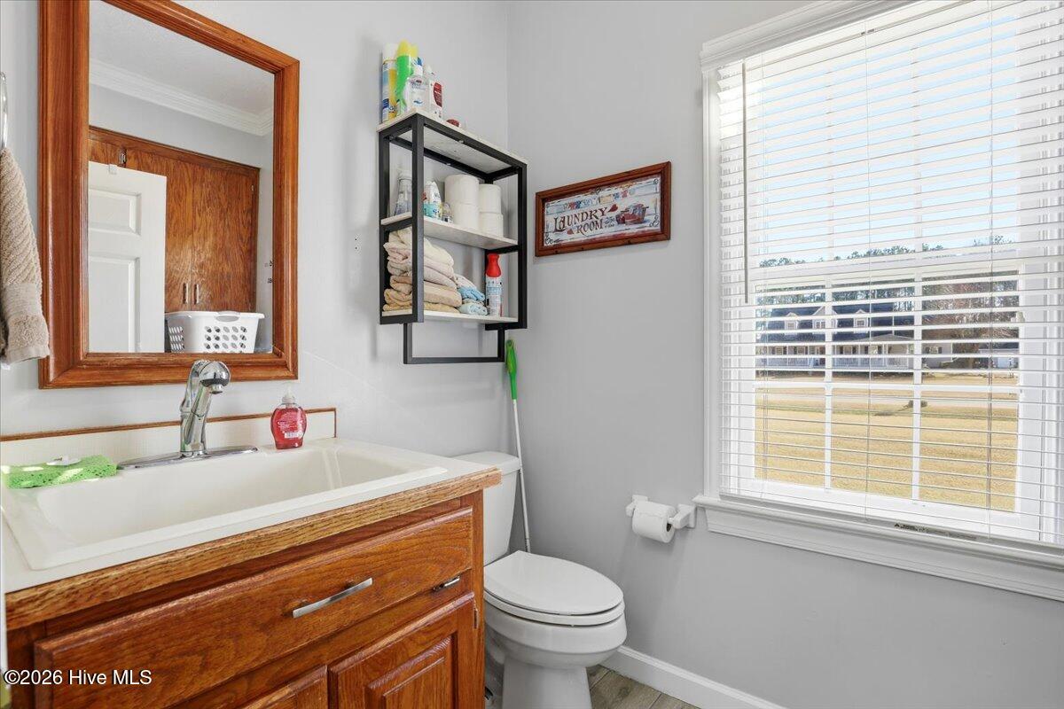 100550668 | Photo 10