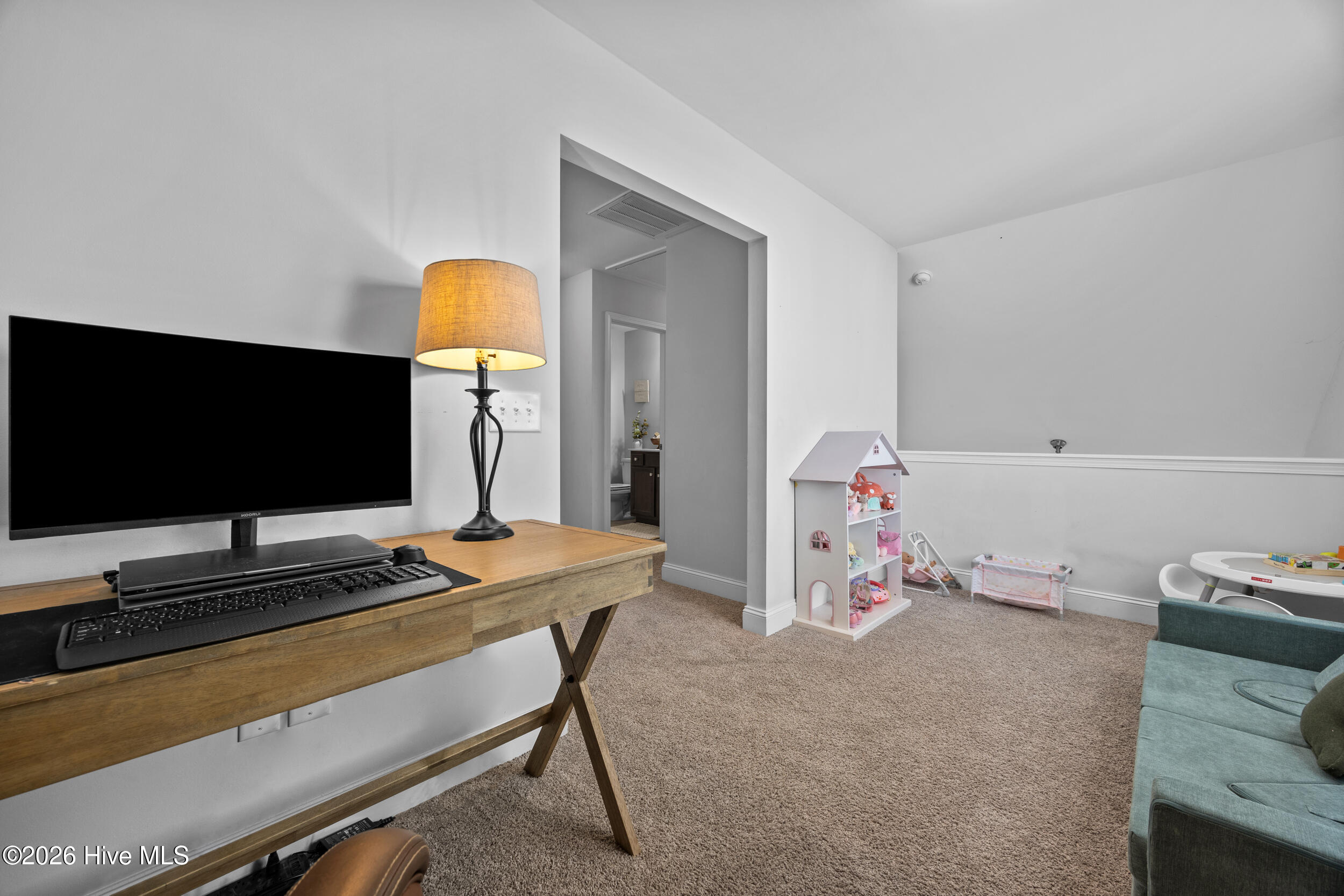 100555310 | Photo 32