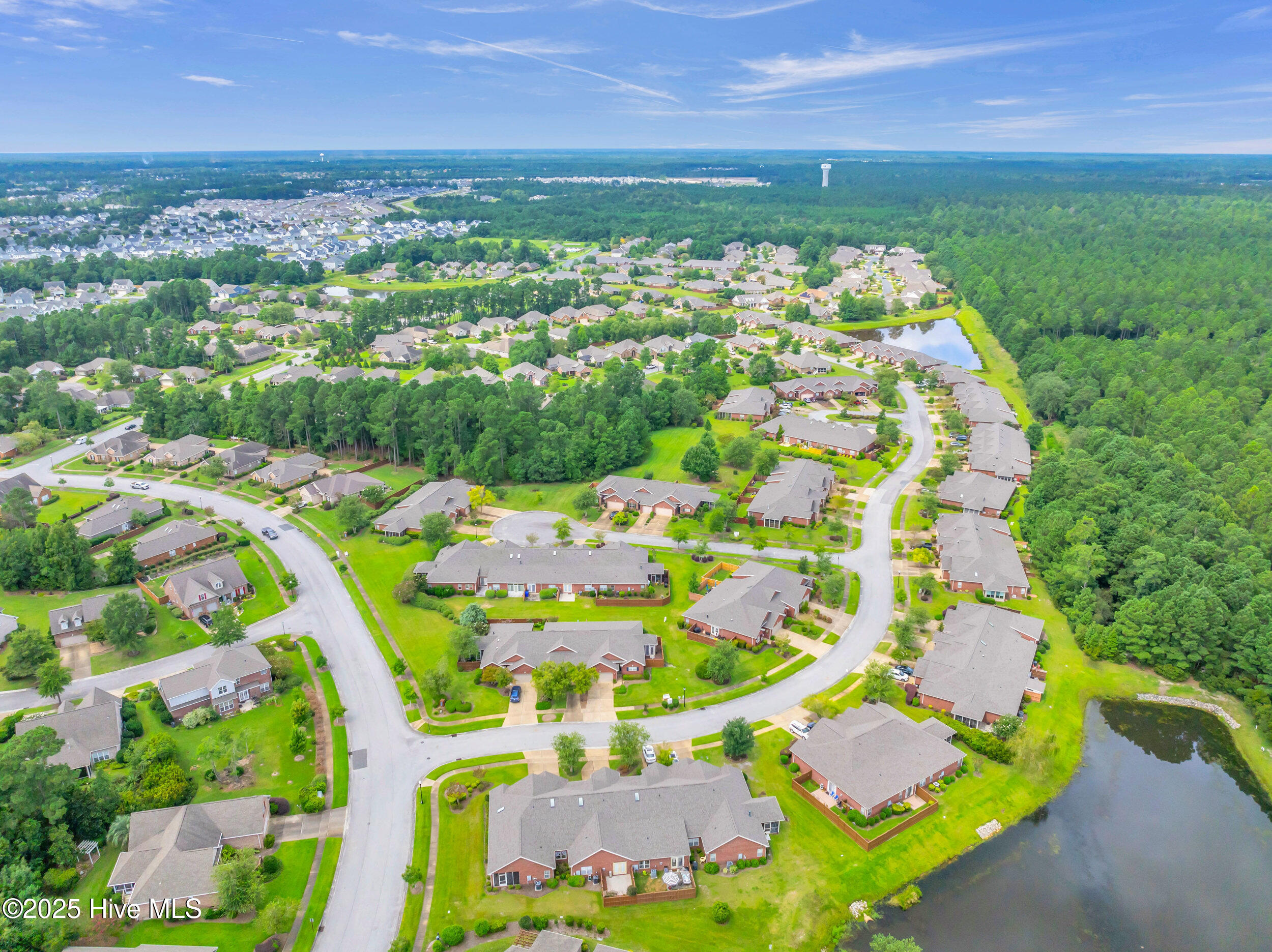 100564628 | Photo 40