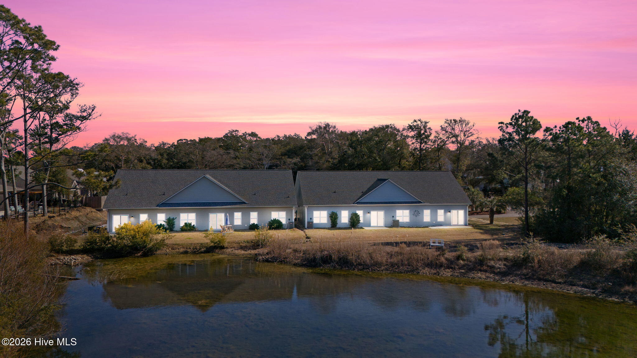 100552561 | Photo 46