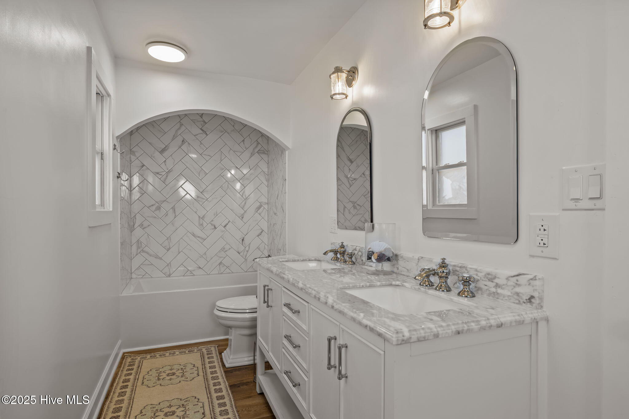 100536314 | Photo 37