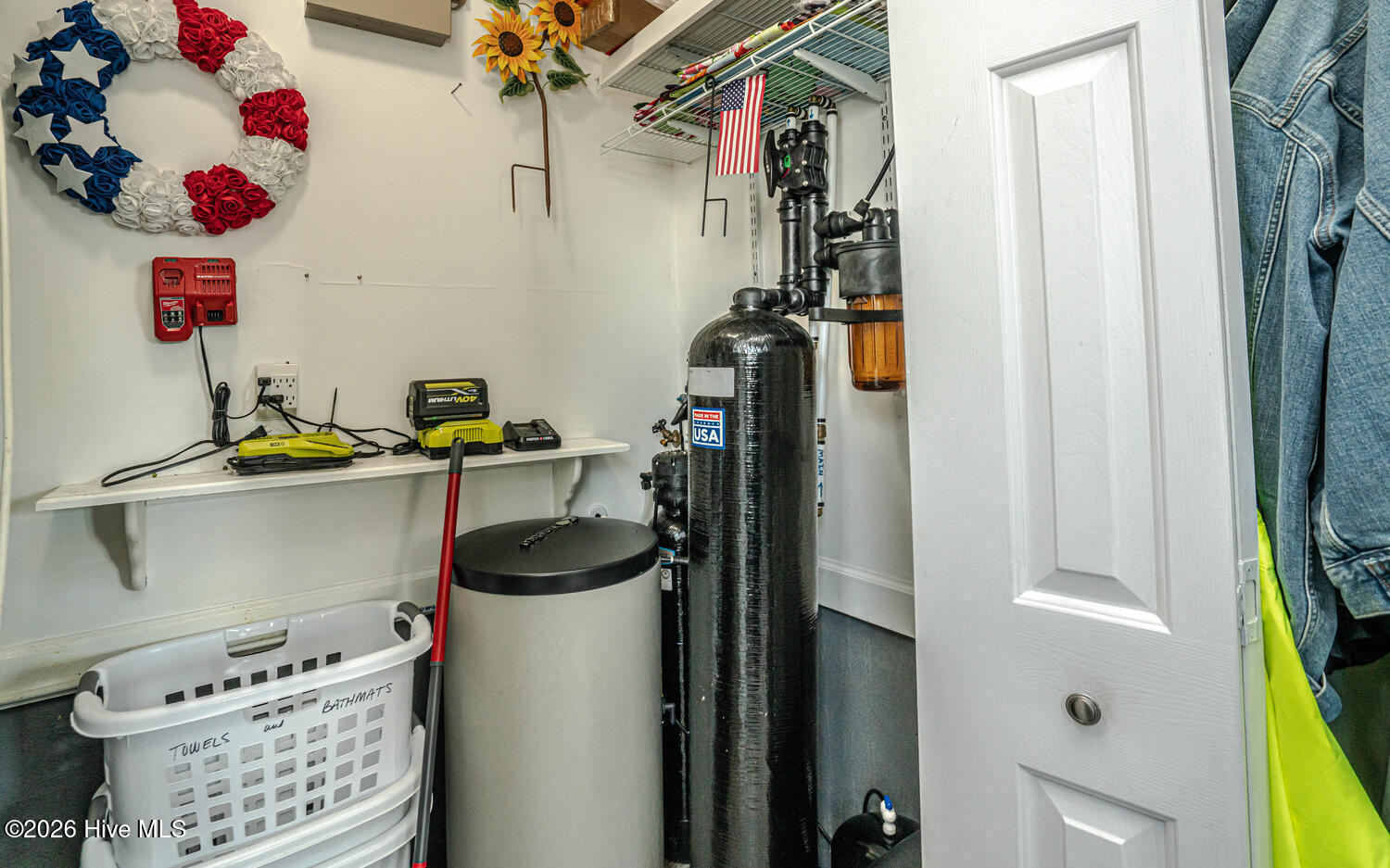 100561911 | Photo 65