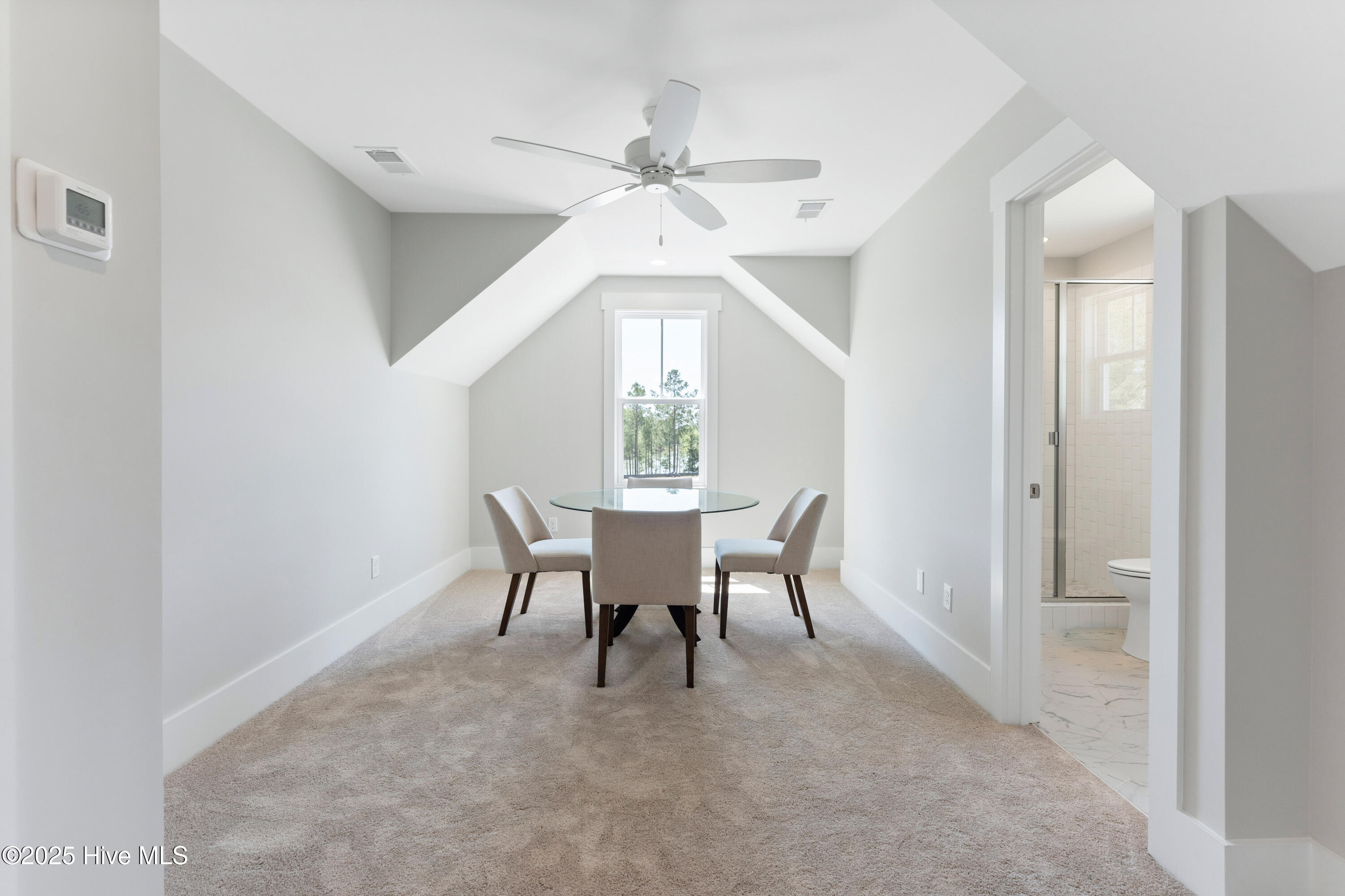 100547015 | Photo 49