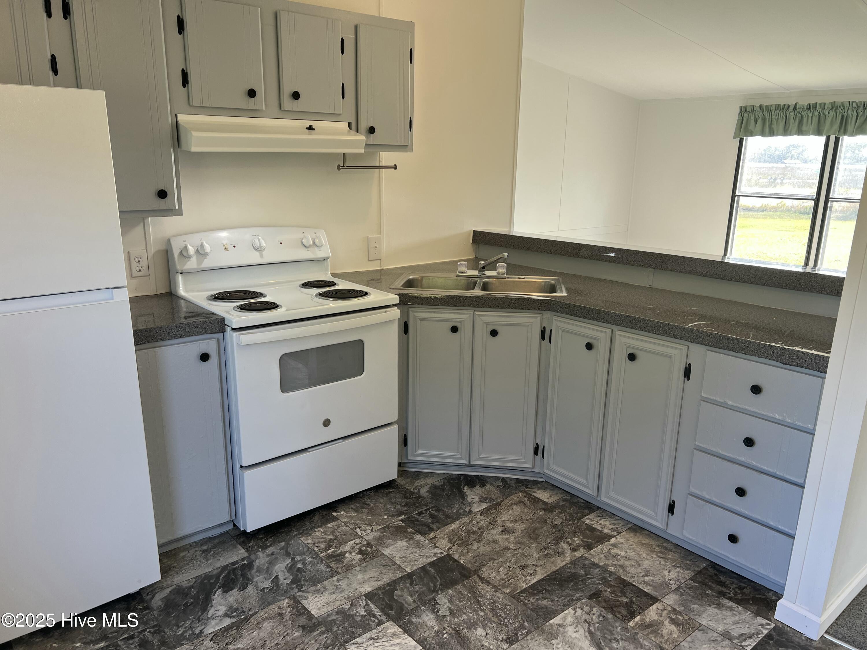 112 Stephen Willis Road,Williston