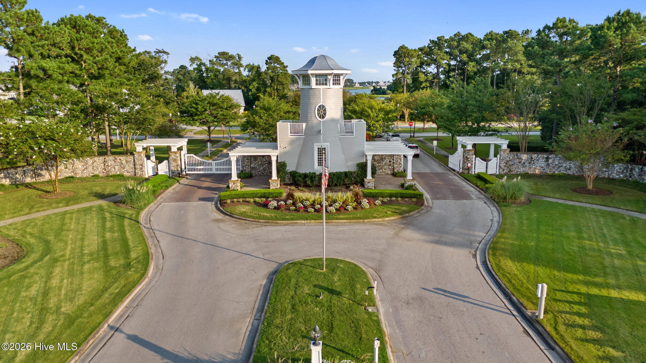 100570688 | Photo 84