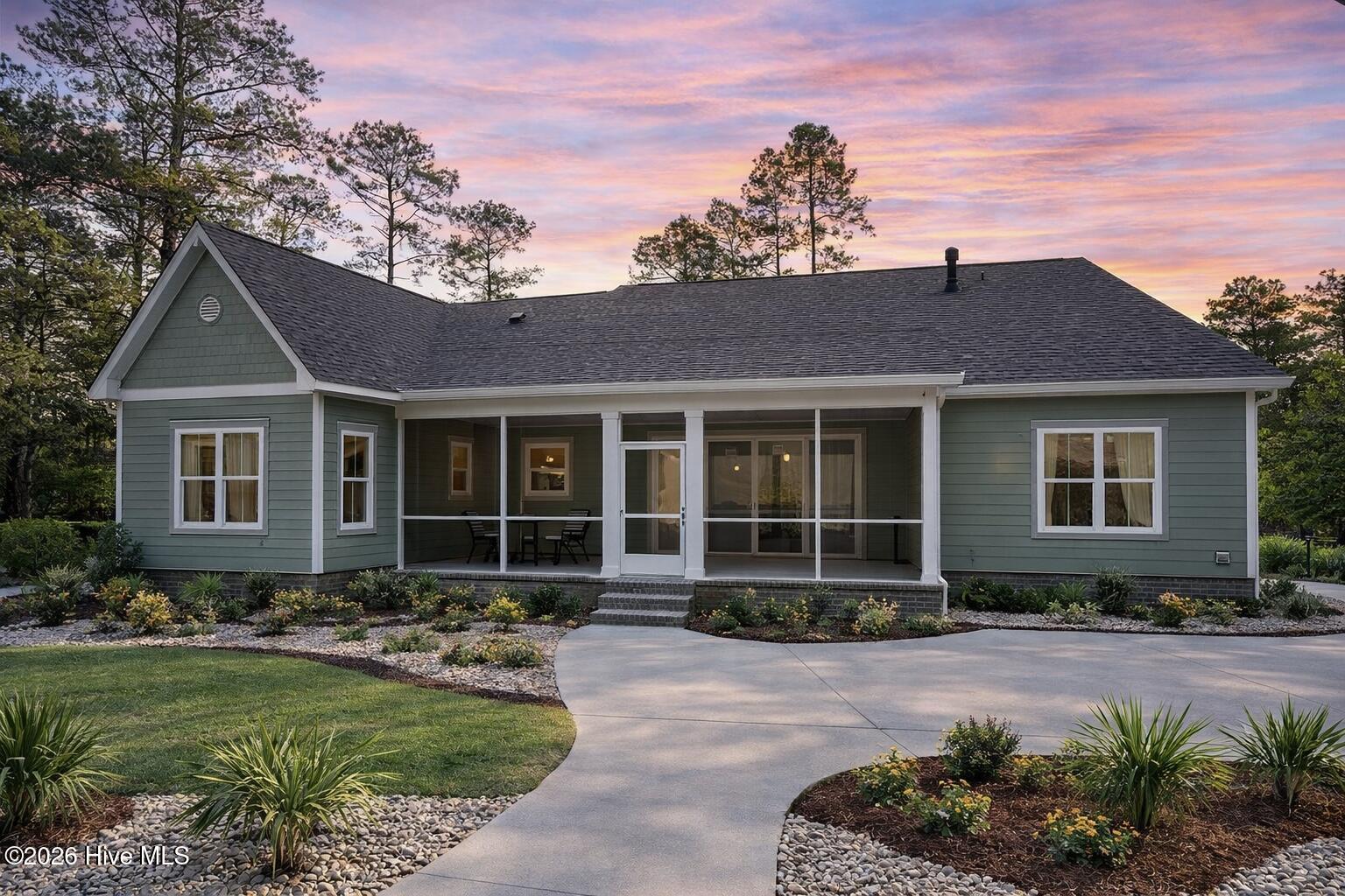 100543431 | Photo 43