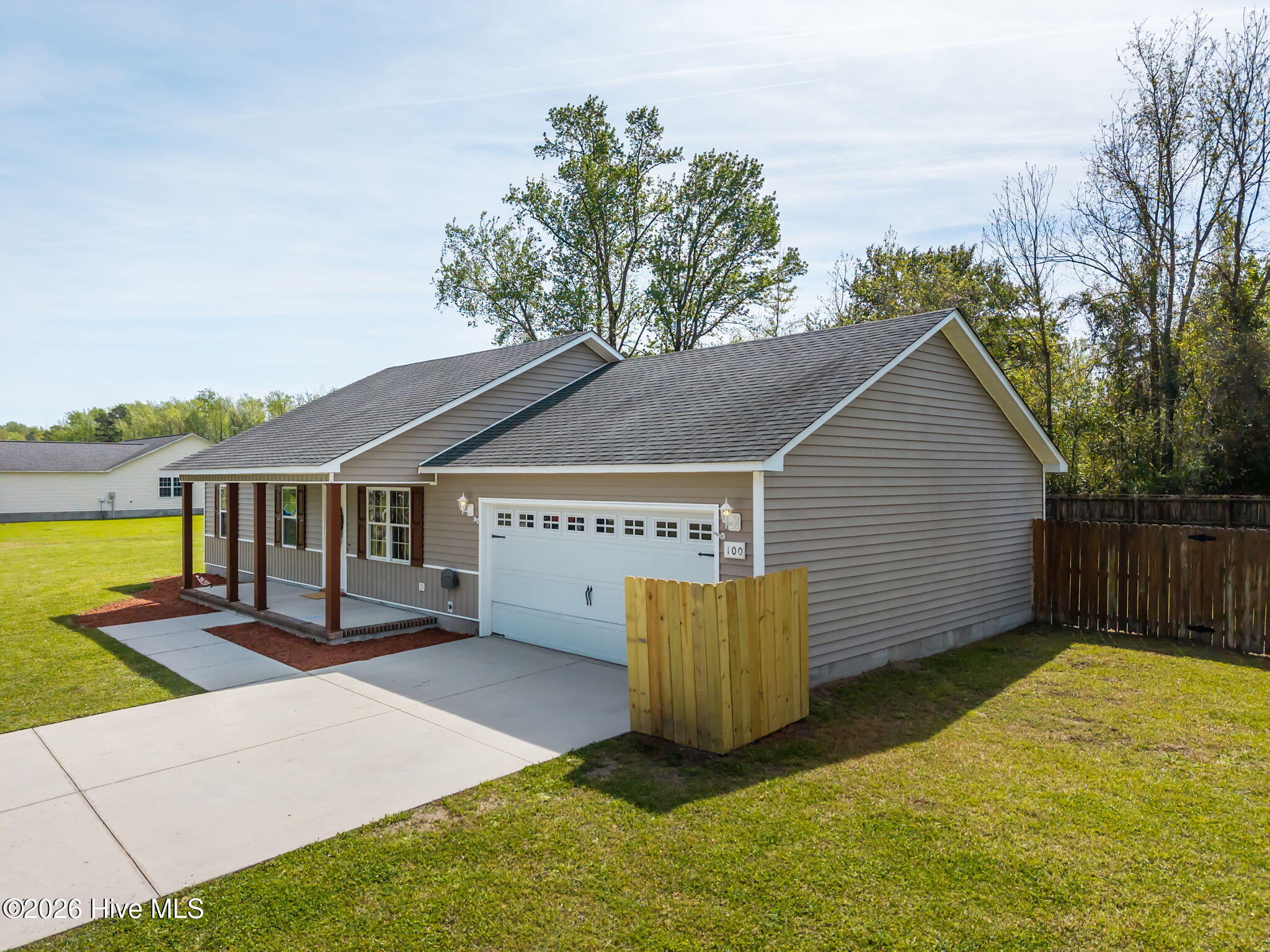 100565884 | Photo 36