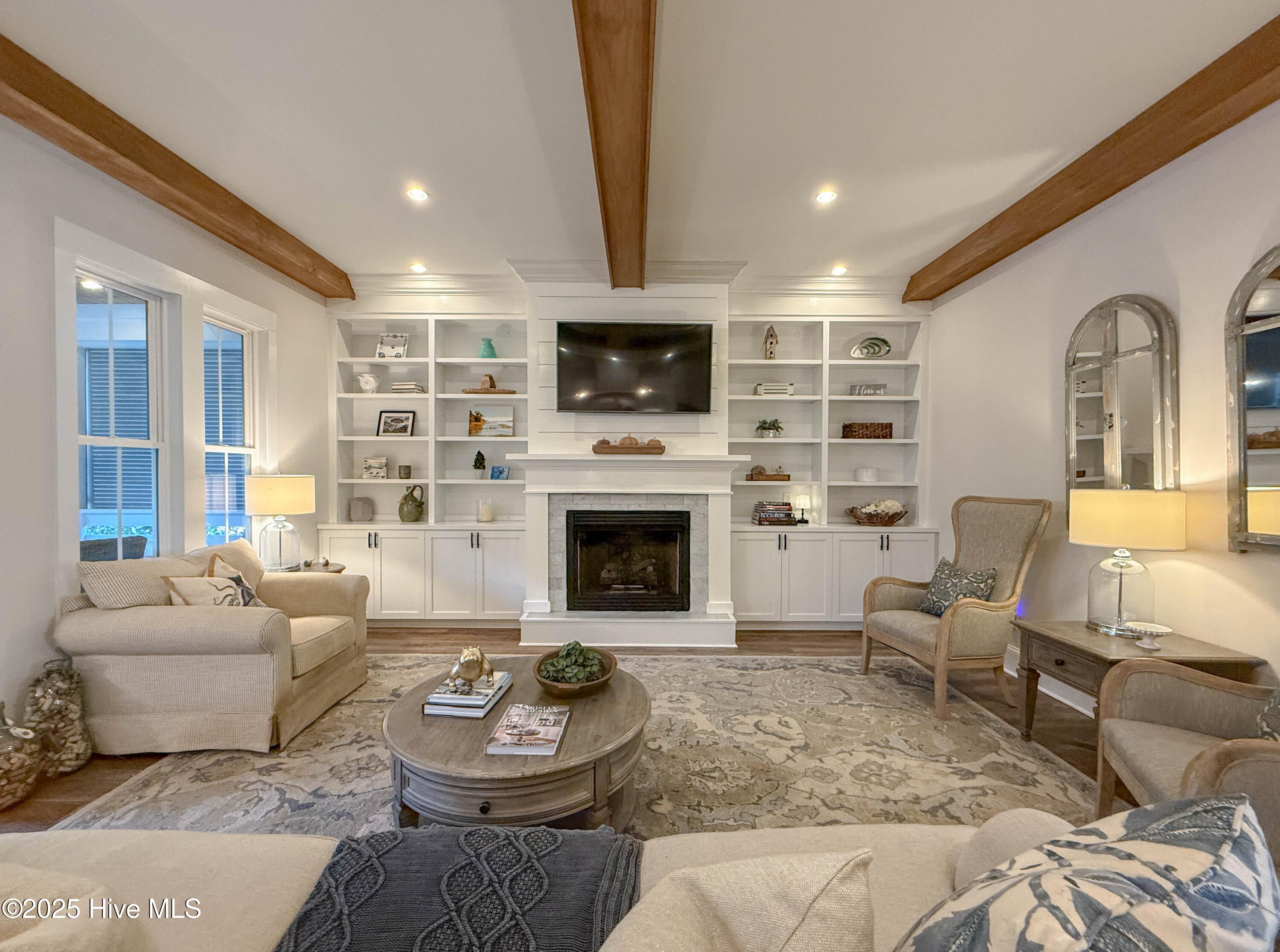 100556308 | Photo 14