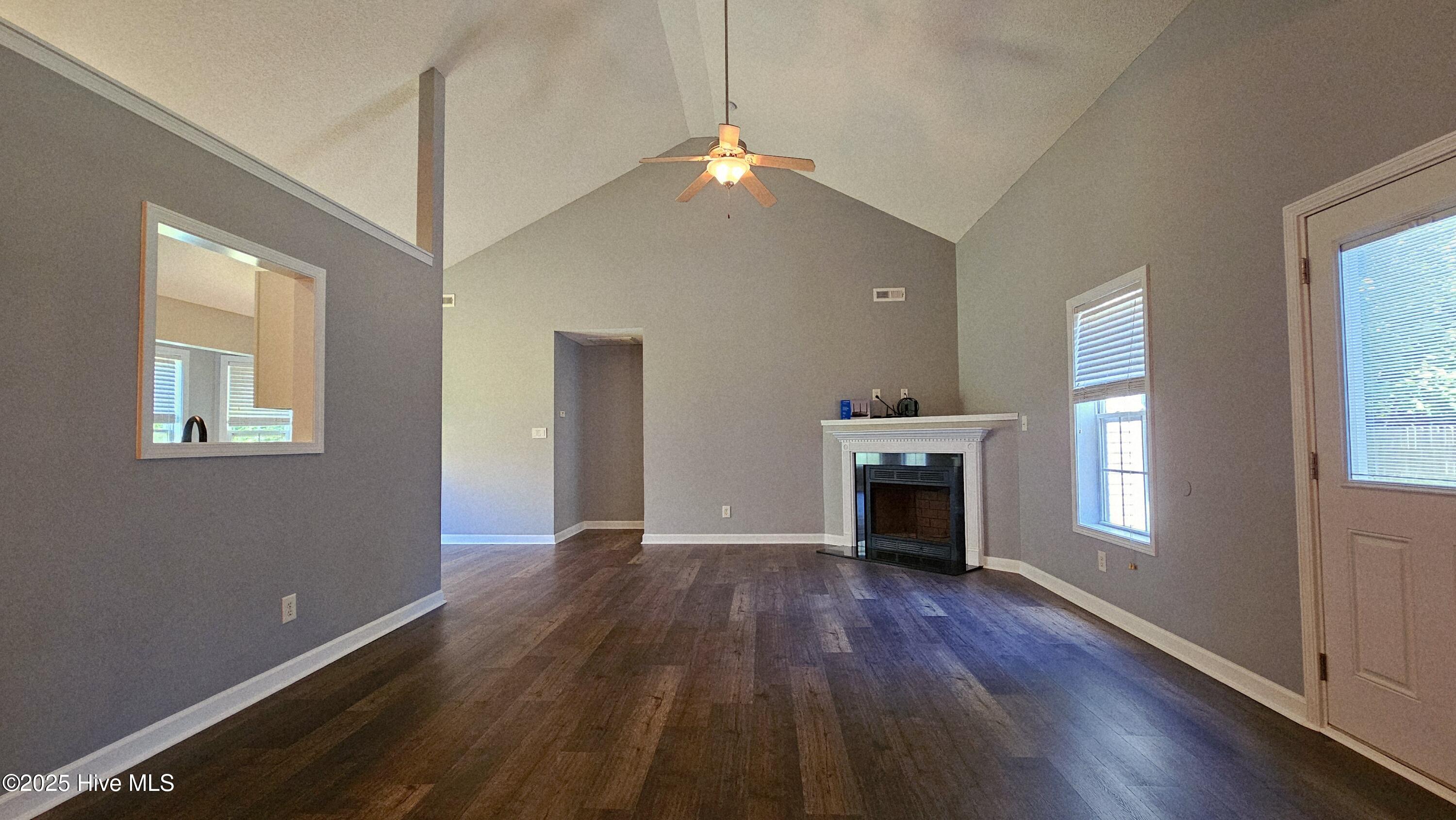 100538021 | Photo 10