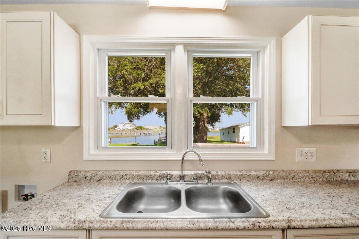 100521528 | Photo 21