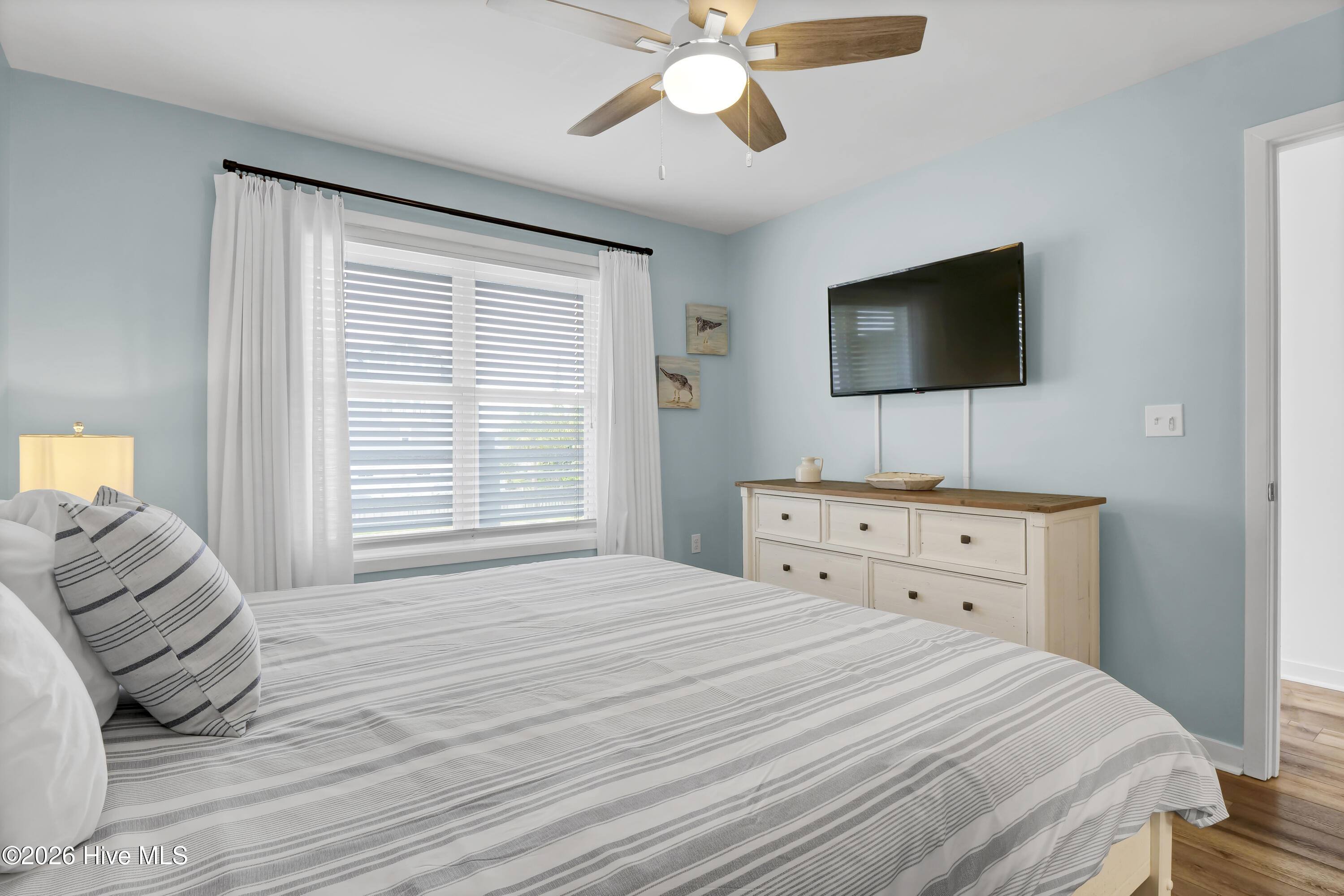 100549302 | Photo 10