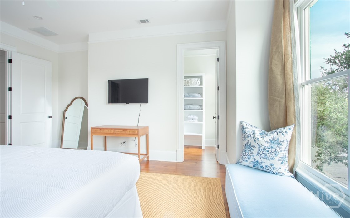 320 E Hall Street, Savannah, GA, 31401