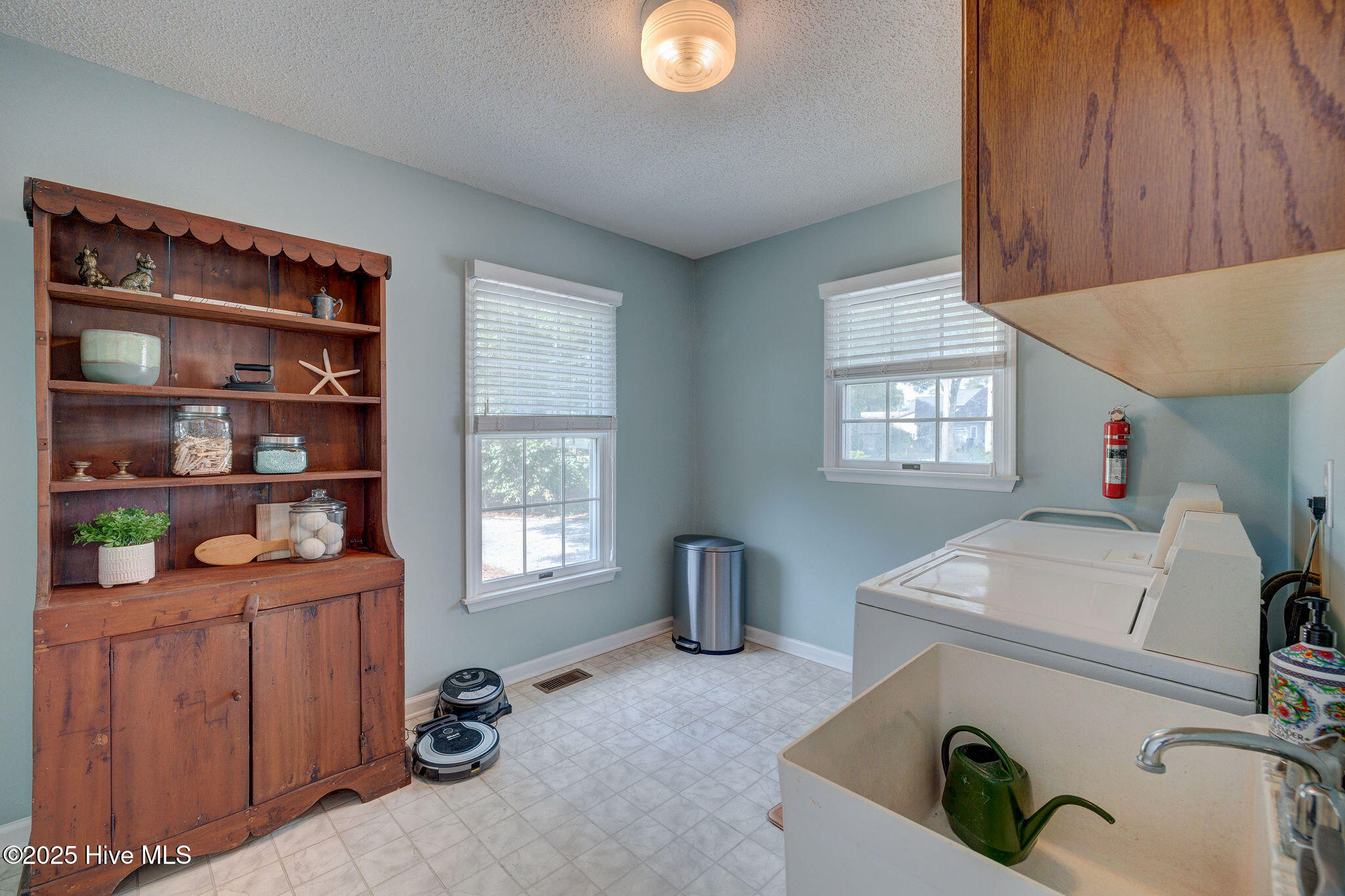 100519748 | Photo 42