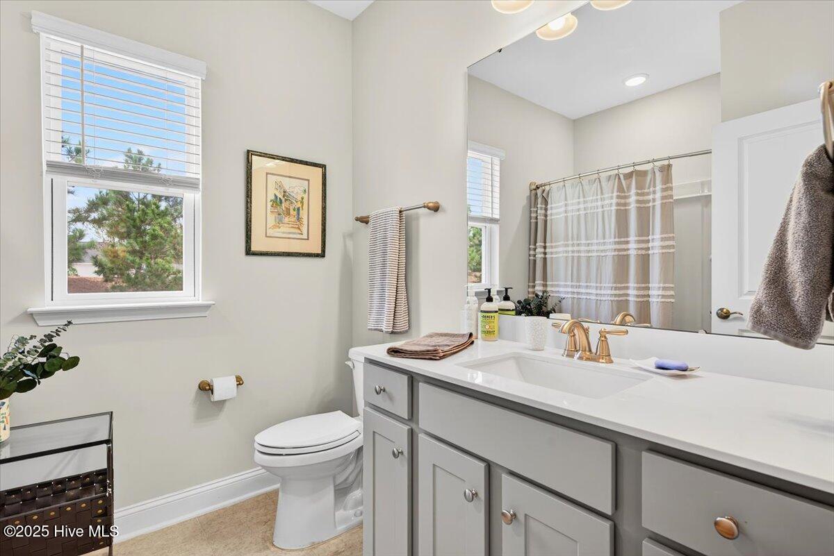 100532427 | Photo 23