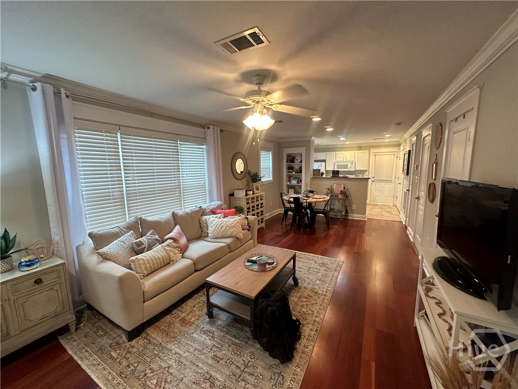 Family room
