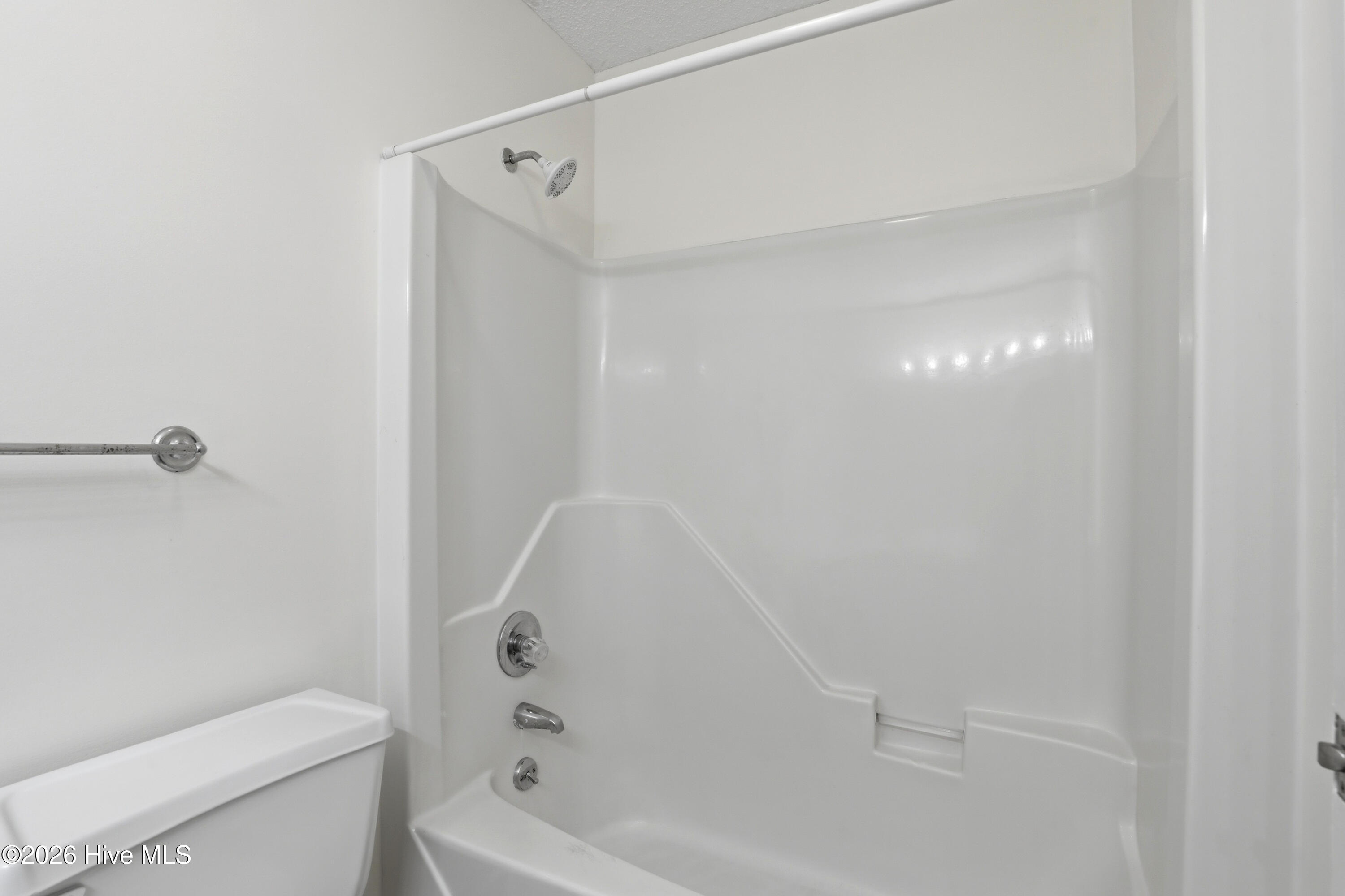 36-110 N Pointe Dr-36