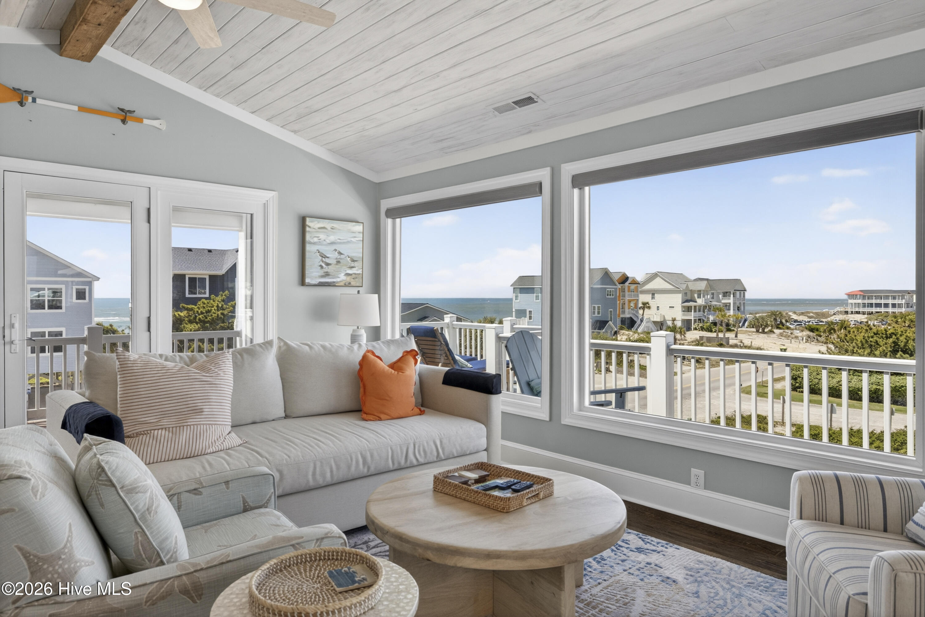 100568247 | Photo 10